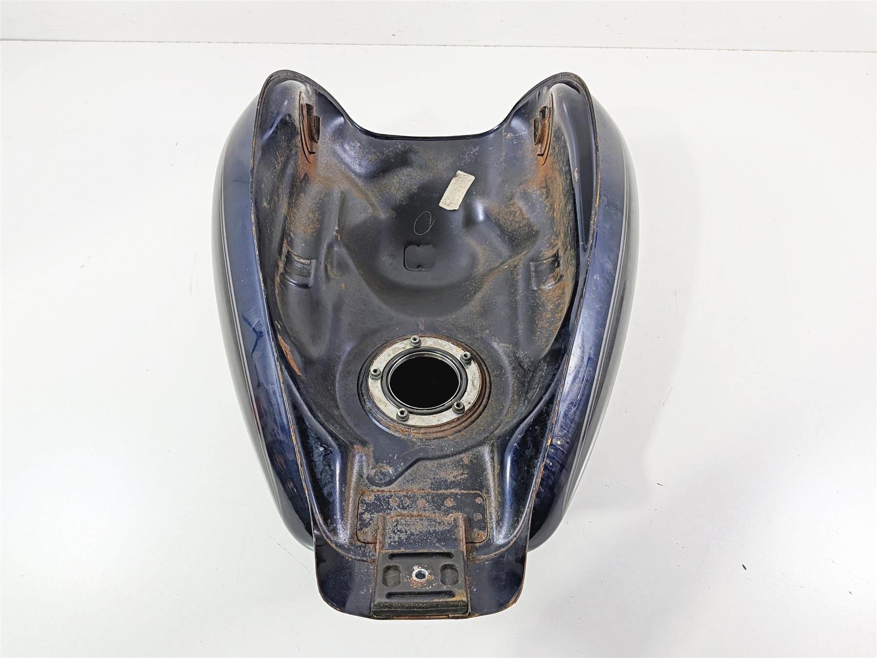 2006 Suzuki VL800 C50 Boulevard Fuel Gas Petrol Tank READ 44100-41FD0 {{ shop.shopifyCountryName }} - Mototech271