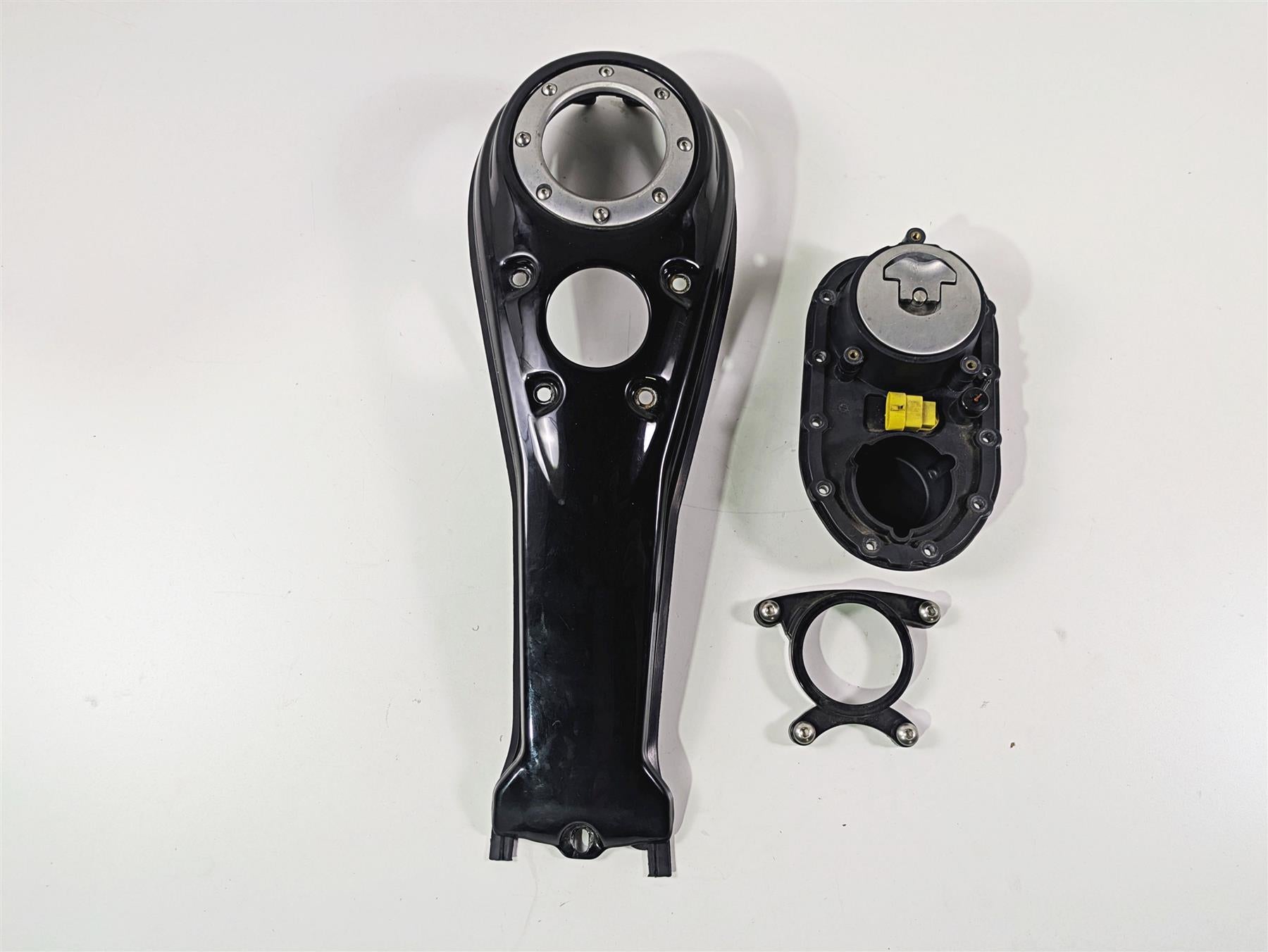 2009 Harley FXDC Dyna Super Glide Tank Dash Console Cover + Top Plate 61693-05DH