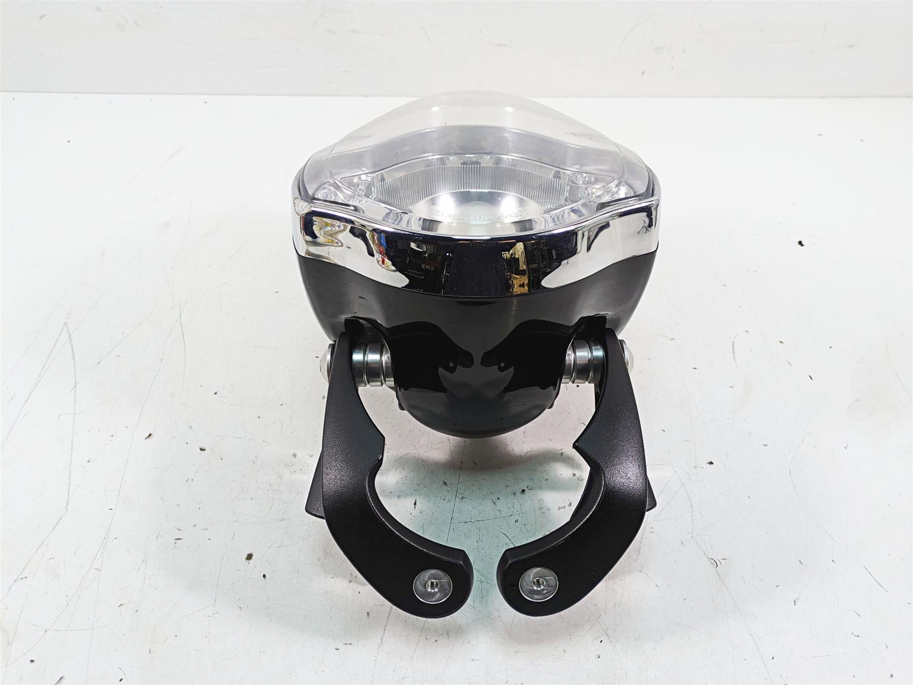 2014 Moto Guzzi California 1400 T Headlight Head Light Lamp & Mounts 887453 {{ shop.shopifyCountryName }} - Mototech271