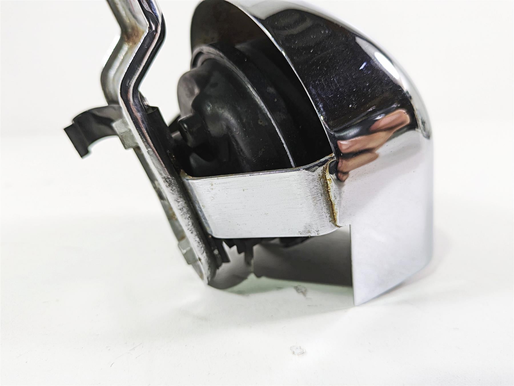 2017 Harley Dyna FXDB Street Bob Horn With Chrome Cover 61300478A {{ shop.shopifyCountryName }} - Mototech271