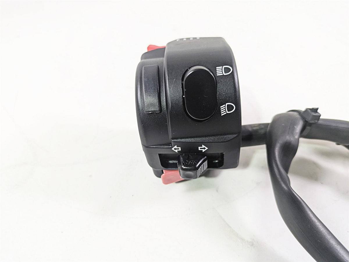 2013 Triumph Bonneville Left Hand Turn Signal Control Switch T2040328 {{ shop.shopifyCountryName }} - Mototech271