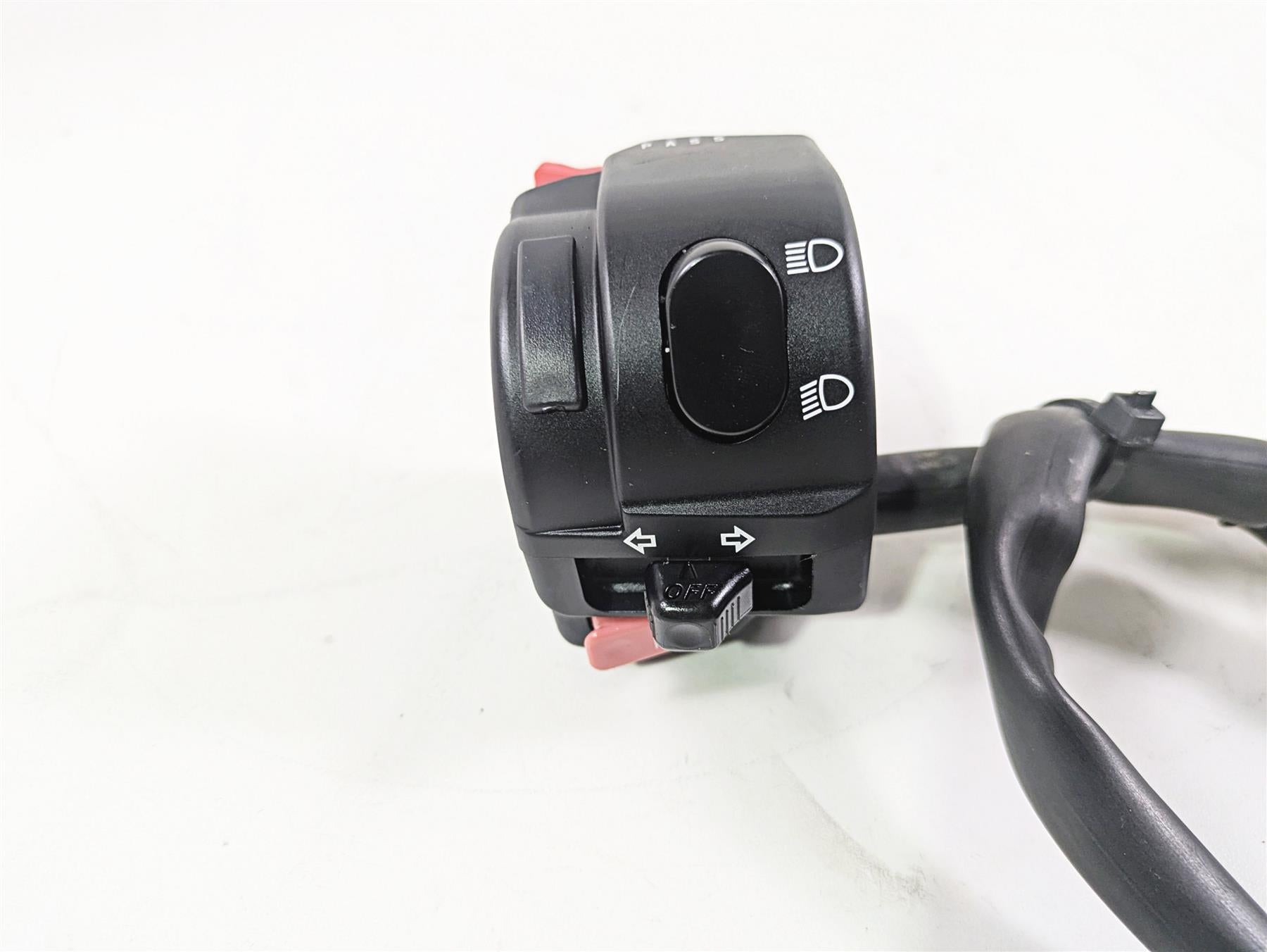 2013 Triumph Bonneville Left Hand Turn Signal Control Switch T2040328 {{ shop.shopifyCountryName }} - Mototech271