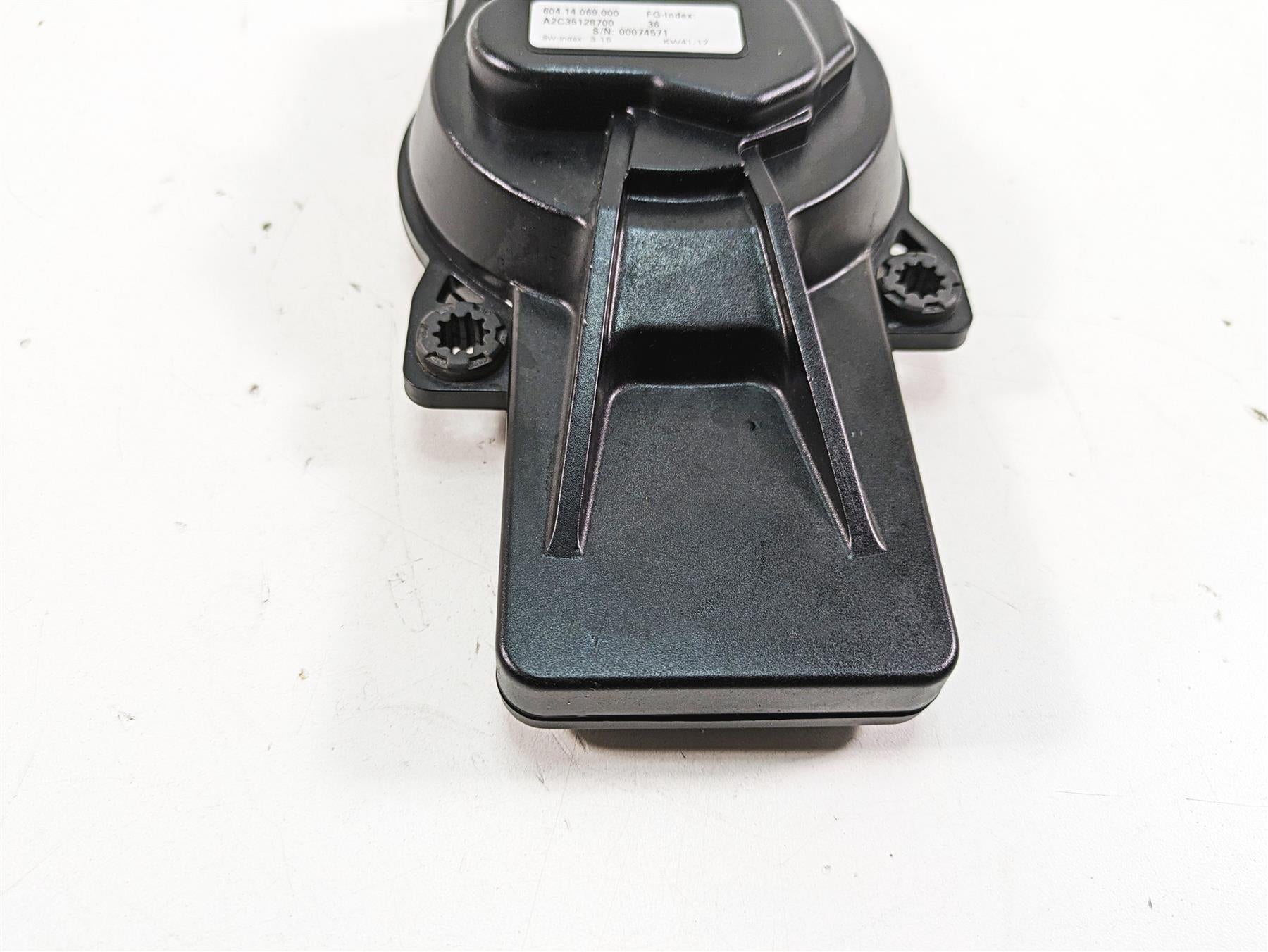2018 KTM 1090 Adventure R Speedometer Gauge Instrument - 10k - Read 60414069000 {{ shop.shopifyCountryName }} - Mototech271
