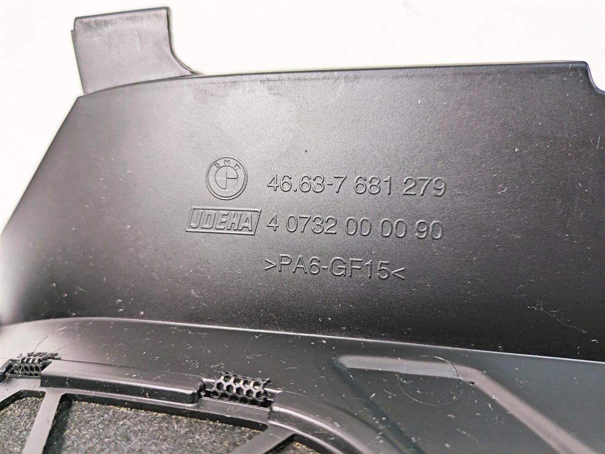 2007 BMW R1200RT K26 Front Inner Gauges Fairing cover Trim 46637681279 {{ shop.shopifyCountryName }} - Mototech271