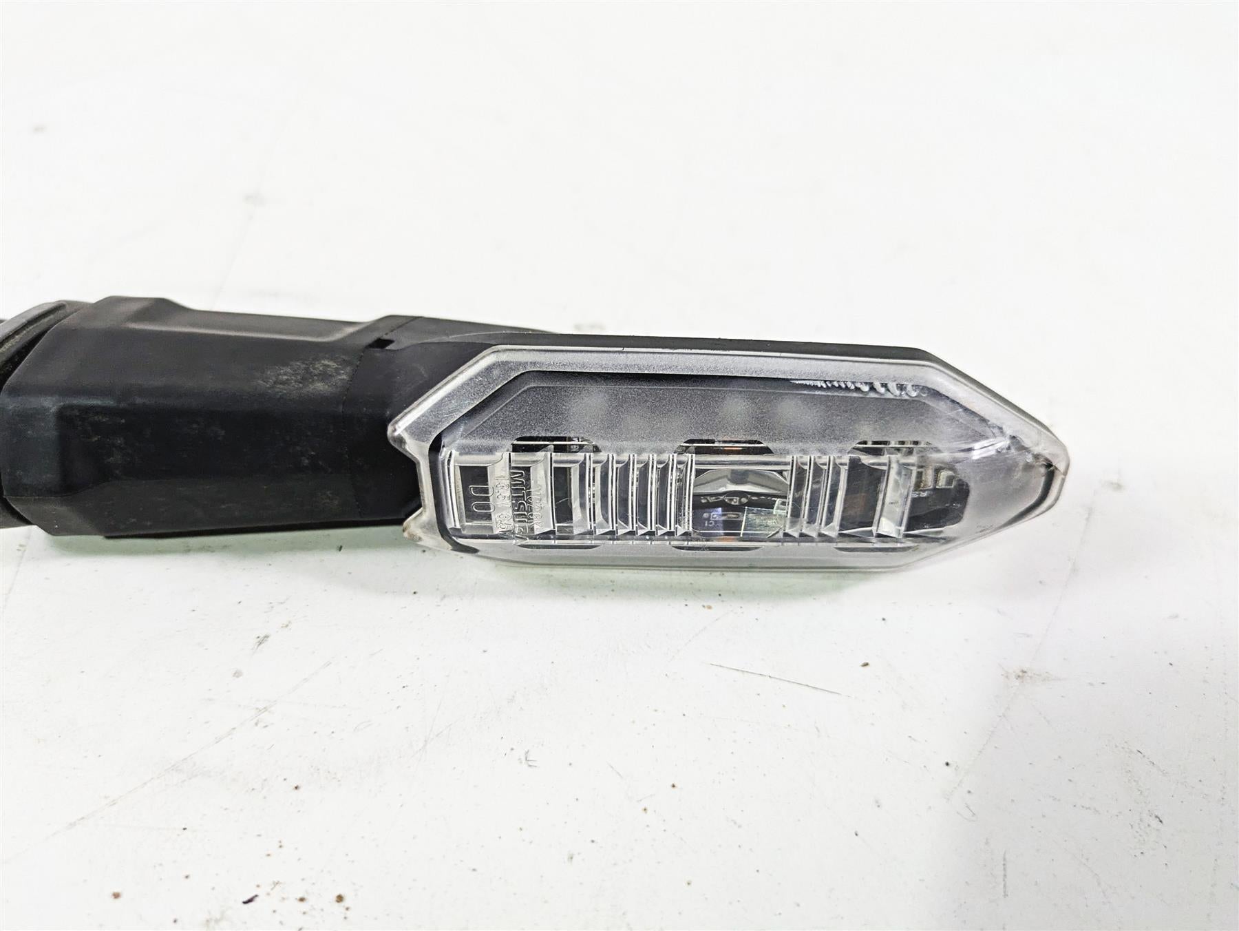 2024 Kawasaki ZX6R ZX636 Ninja Rear Right Blinker Turn Signal - Read 23037-0551 {{ shop.shopifyCountryName }} - Mototech271