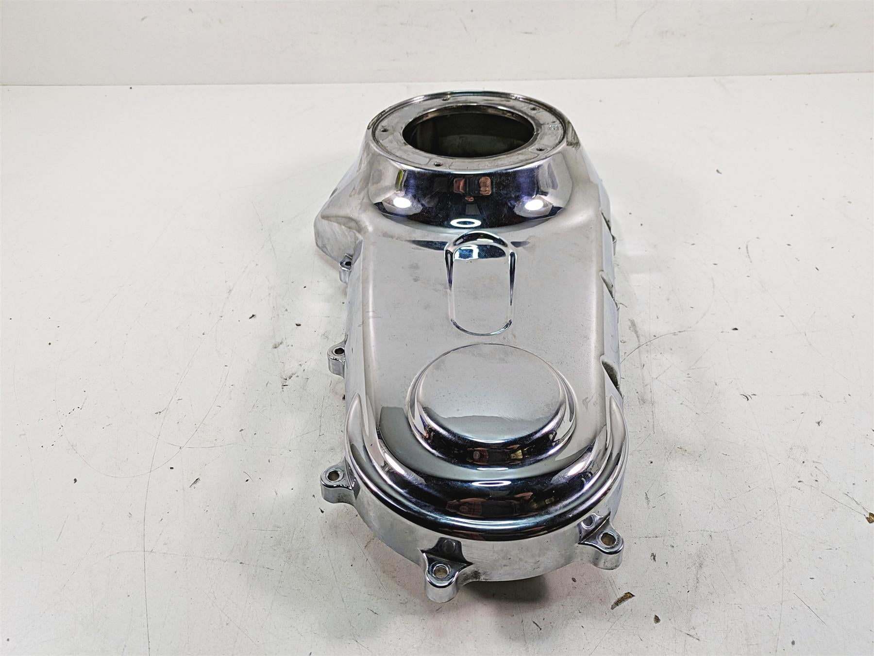 2009 Harley FXCWC Softail Rocker C Outer Primary Drive Clutch Cover 60784-06 {{ shop.shopifyCountryName }} - Mototech271