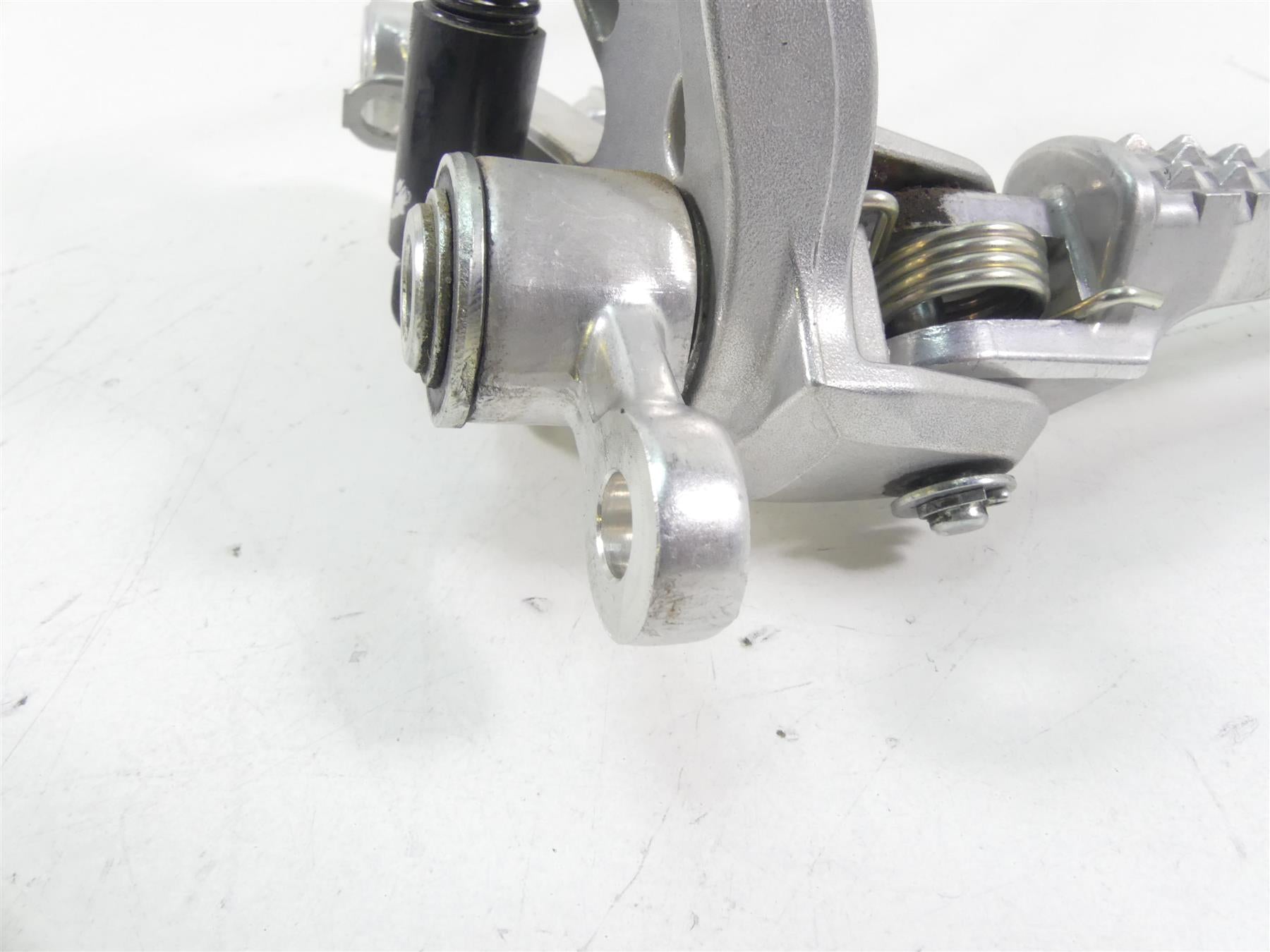 2021 Honda CBR600RR Front Right Rider Driver Footpeg + Brake Pedal 50600-MFJ-D00 {{ shop.shopifyCountryName }} - Mototech271