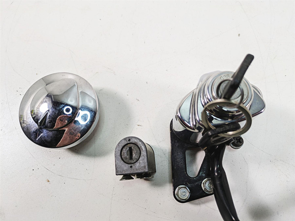 2006 Honda V-Twin VTX1300 R Ignition Switch Key Lock Tank Cap Set 35010-MEA-740 {{ shop.shopifyCountryName }} - Mototech271
