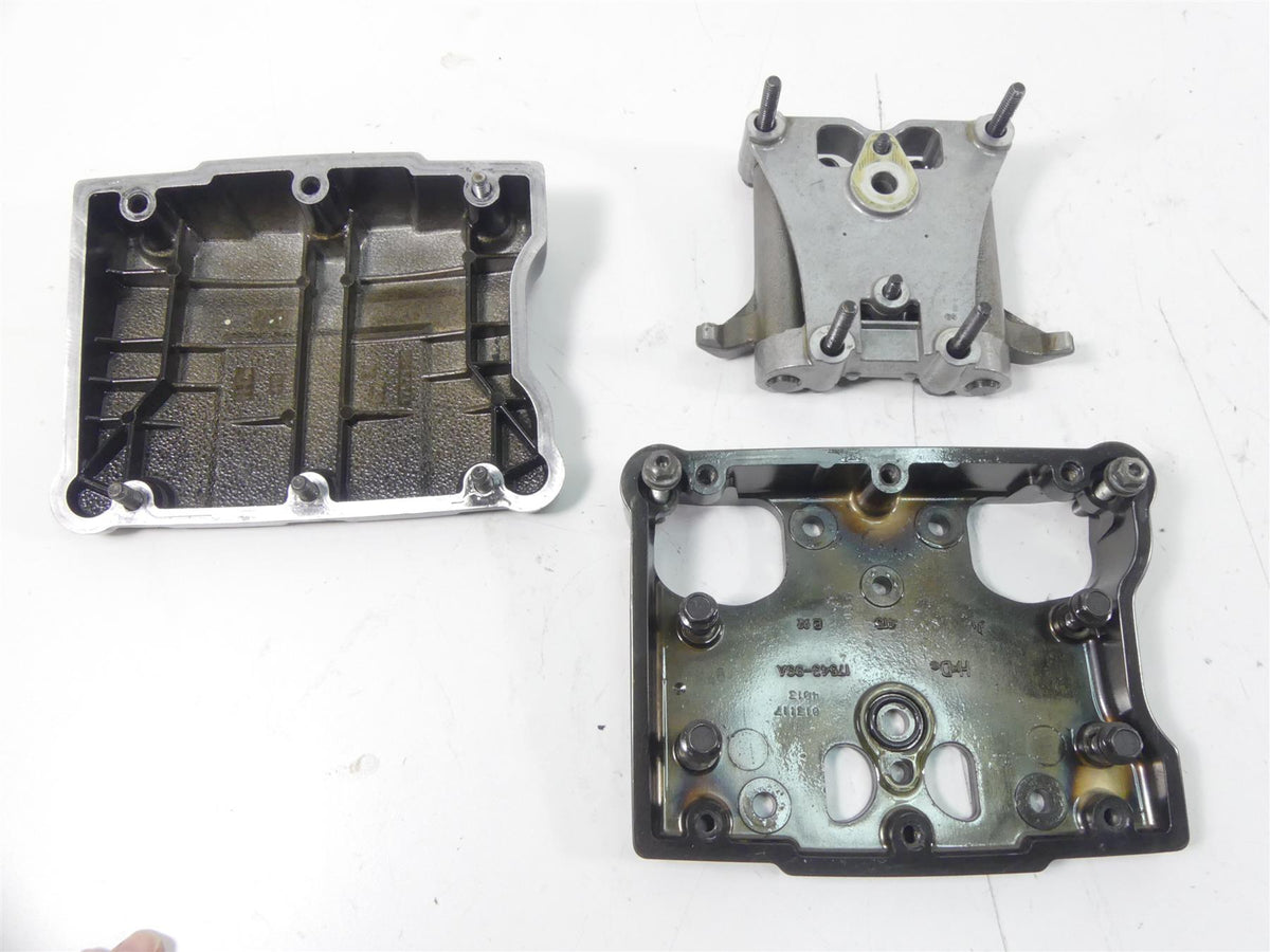 2017 Harley FXSE CVO Pro Street Breakout Rocker Box Valve Cover Set 17593-99 {{ shop.shopifyCountryName }} - Mototech271