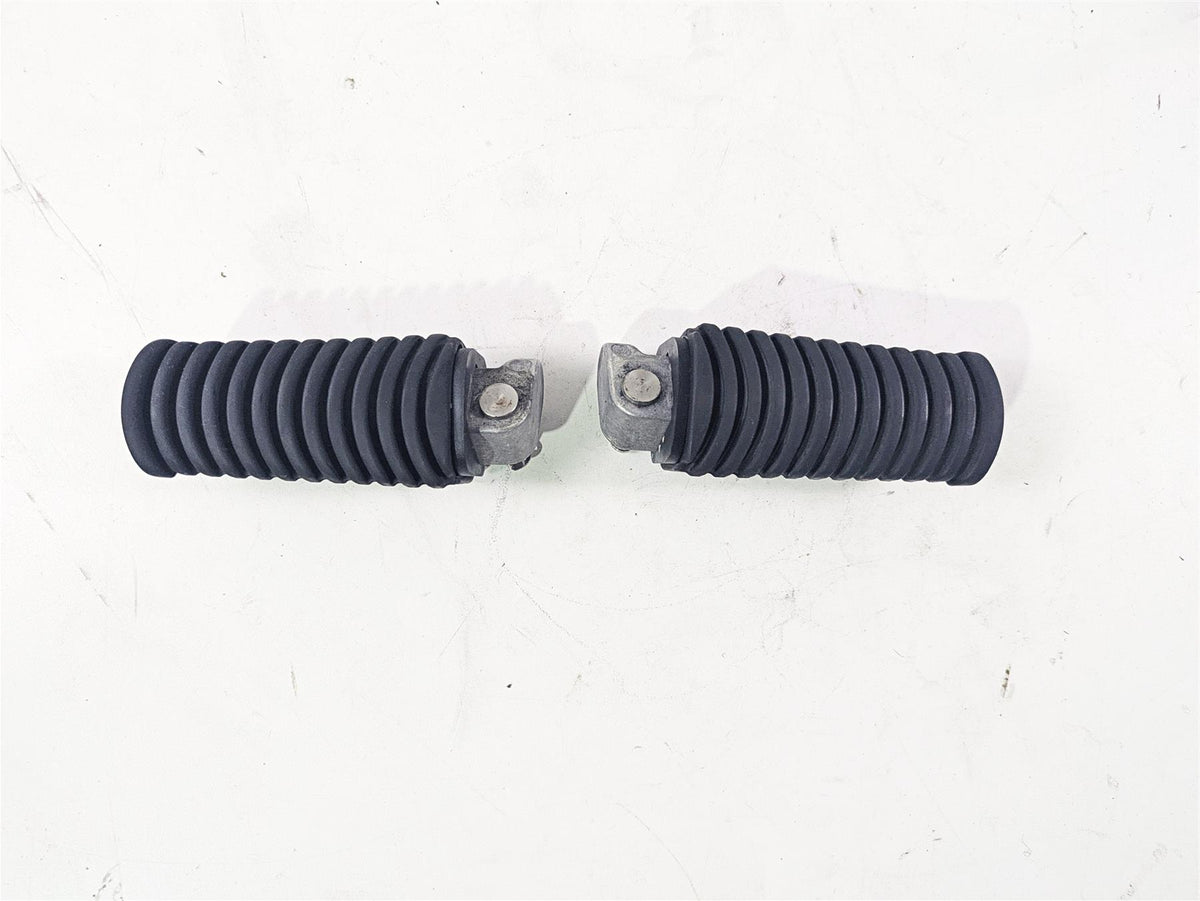2010 BMW R1200GS K25 Rear Passenger Foot Pegs Footpeg 46712310403 46712310404 {{ shop.shopifyCountryName }} - Mototech271
