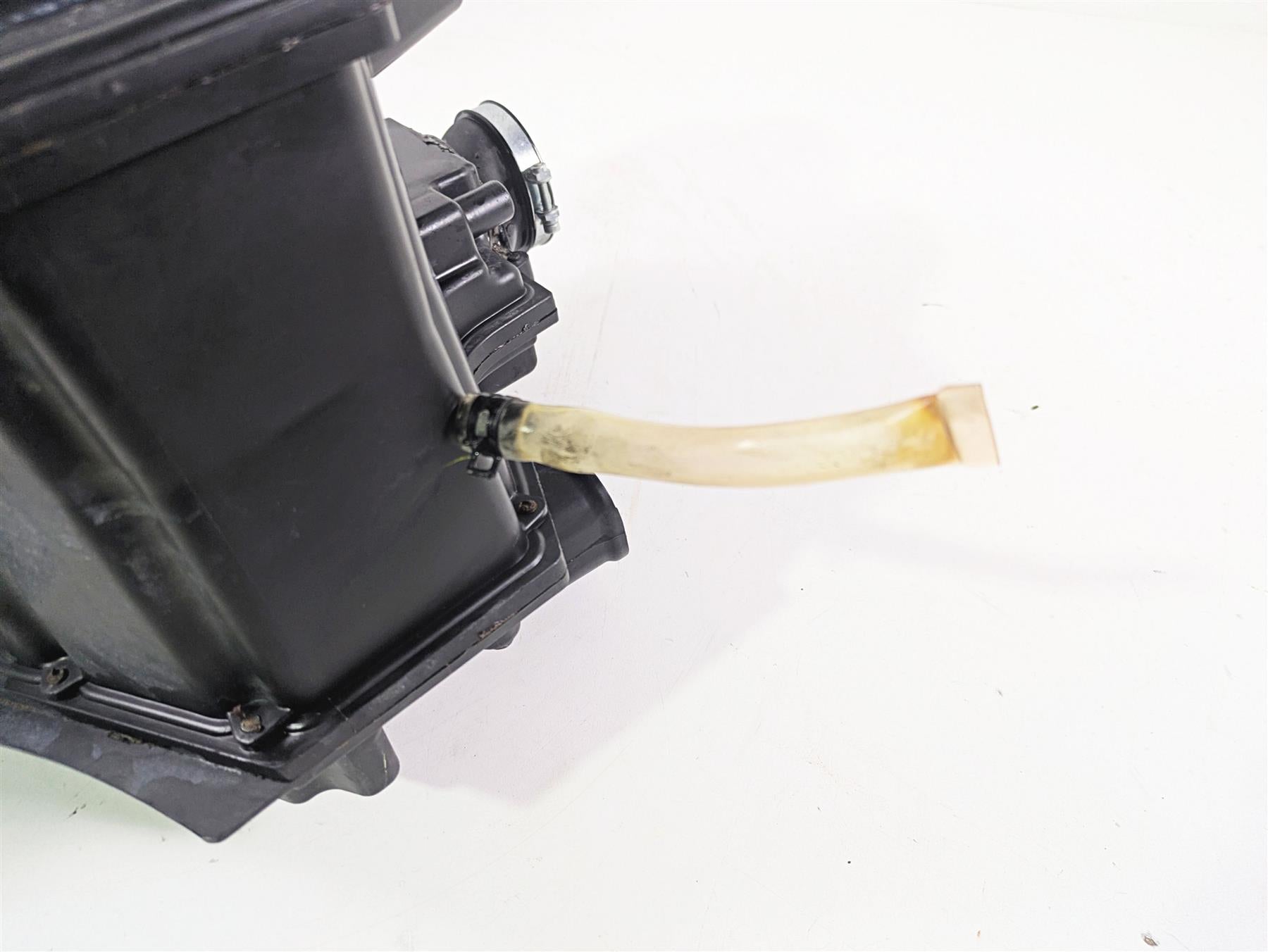2013 Triumph Bonneville Air Box Cleaner Breather Filter T2209357 T2209356 {{ shop.shopifyCountryName }} - Mototech271