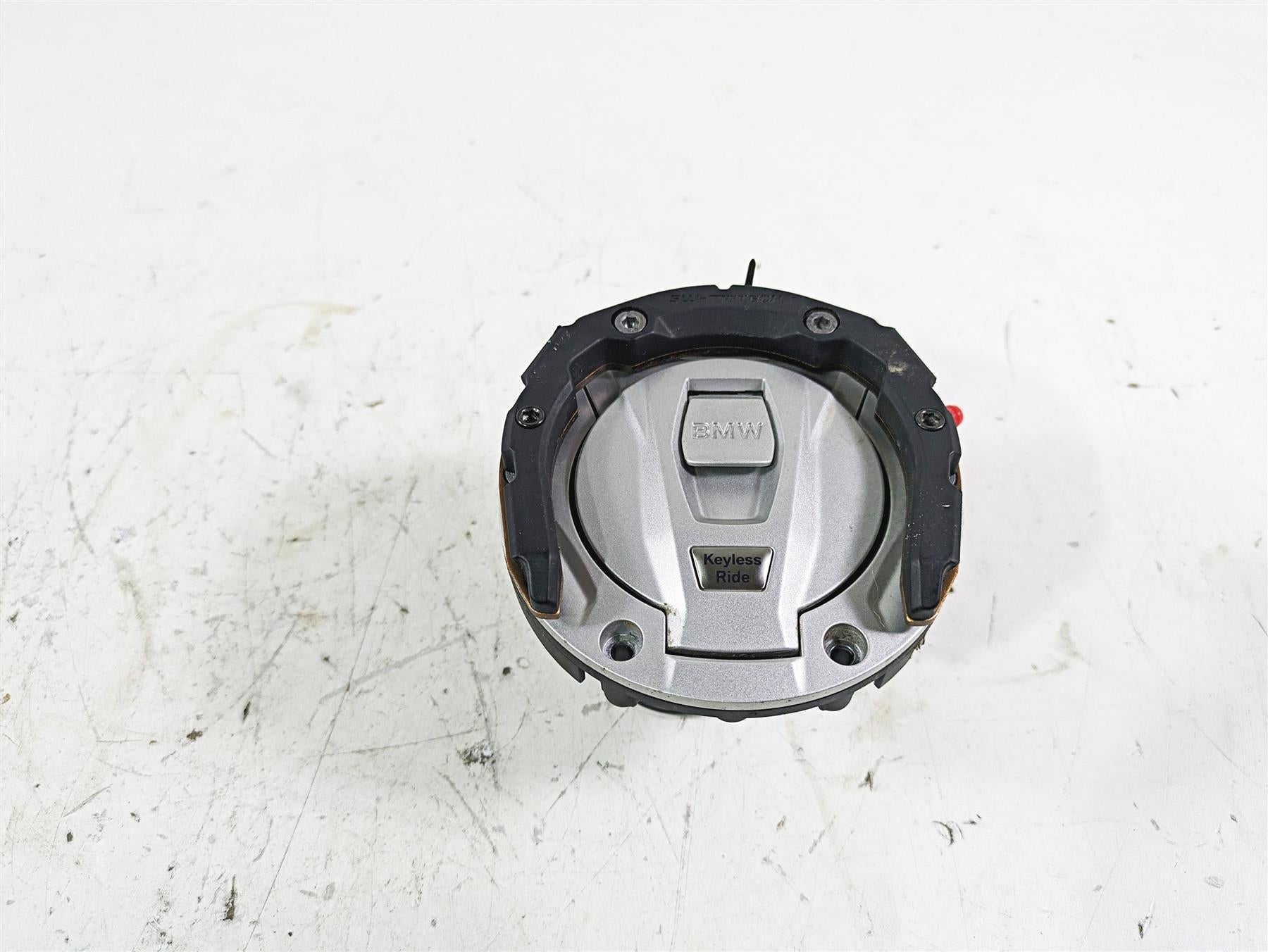 2022 BMW R1250 RT K052 Keyless Fuel Gas Petrol Lid Cap 16118552106 {{ shop.shopifyCountryName }} - Mototech271