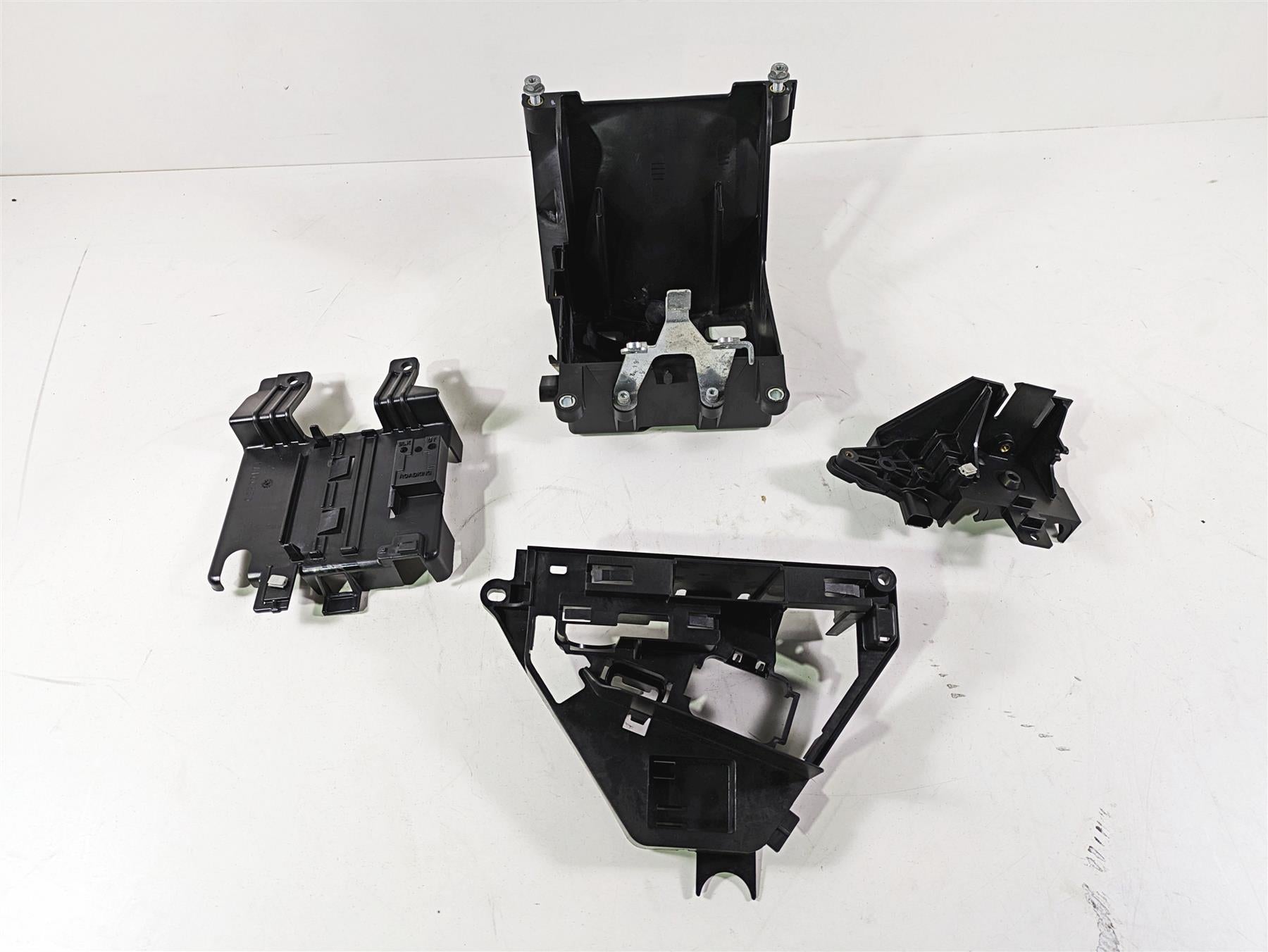 2020 Harley Touring FLHT Electra Glide Battery Tray & Electrical Holder 66000010 {{ shop.shopifyCountryName }} - Mototech271
