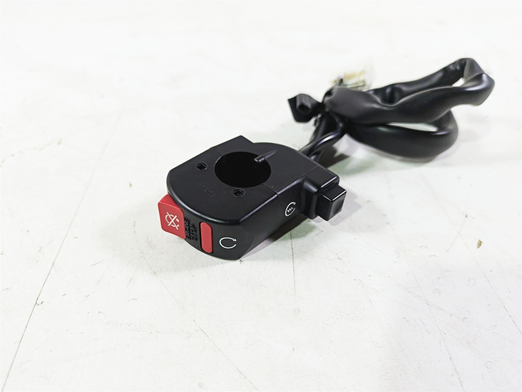 2008 Honda CBR1000RR SC59 Right Hand Start Stop Control Switch 35130-MFL-000 {{ shop.shopifyCountryName }} - Mototech271