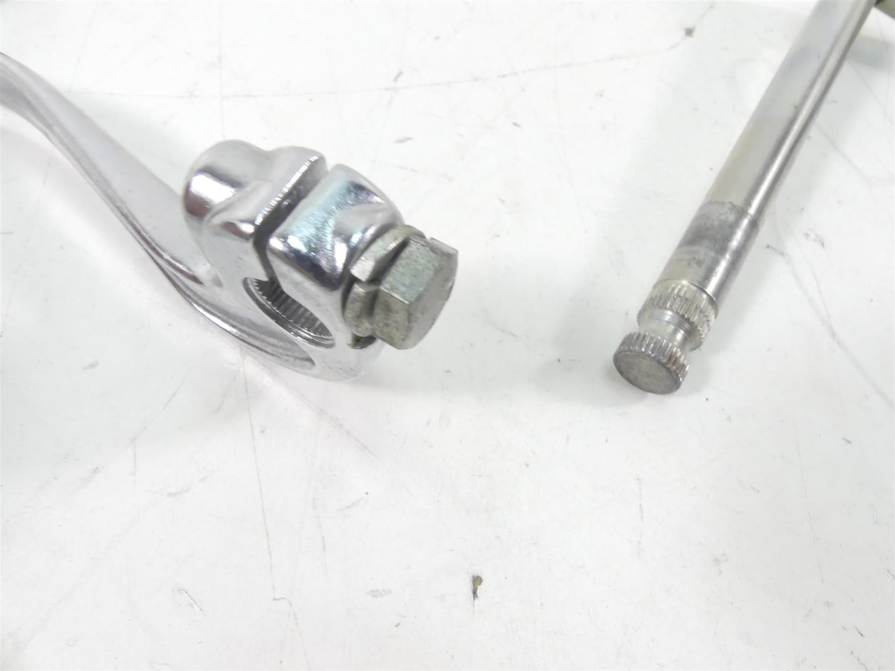 2009 Harley FXDF Dyna Fat Bob Front Left Mid Foot Control & Shifter 50667-07 {{ shop.shopifyCountryName }} - Mototech271