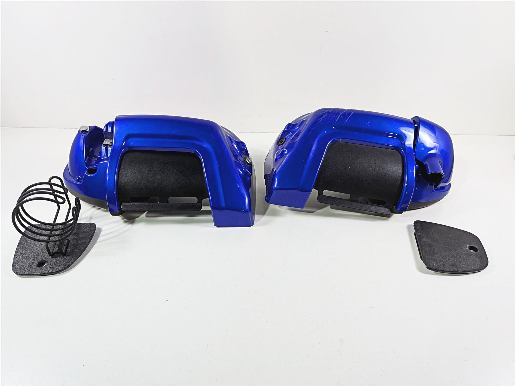 2011 Harley Touring FLHTCU CVO Electra Glide Lower Leg Fairings -Read 57100091-Mototech271