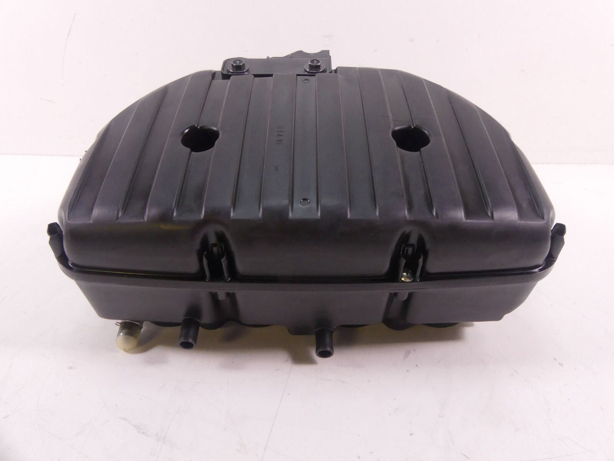 2018 Suzuki GSXR750 Air Box Filter Breather Cleaner 13720-14J00 {{ shop.shopifyCountryName }} - Mototech271