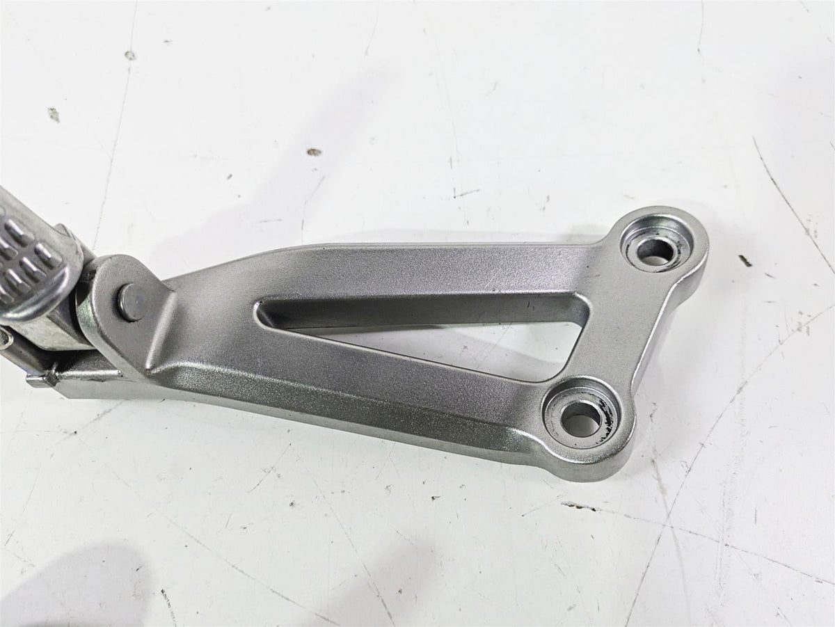 2005 Kawasaki ZX12R Ninja Rear Passenger Footpeg Set 35063-0062-458 {{ shop.shopifyCountryName }} - Mototech271
