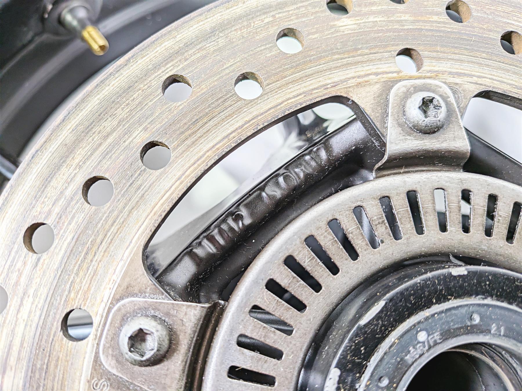 2014 BMW S1000RR K46 17x6 Rear Wheel Rim .7mm Runout Read 36318548895 {{ shop.shopifyCountryName }} - Mototech271
