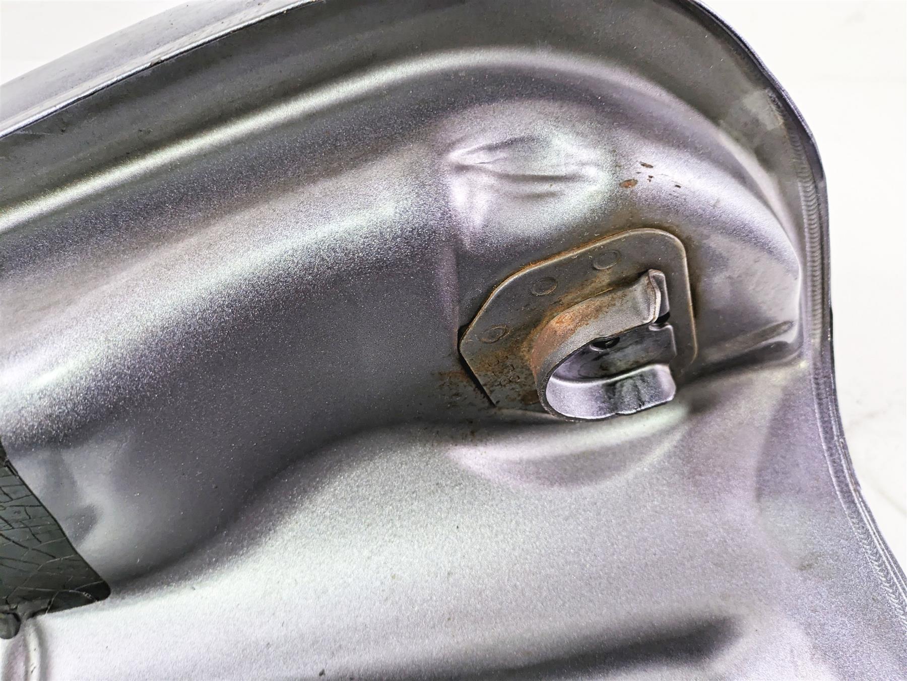 2008 Yamaha XVS1300 V-Star Tourer Fuel Gas Petrol Tank -No Dent 3D8-Y2410-00 {{ shop.shopifyCountryName }} - Mototech271