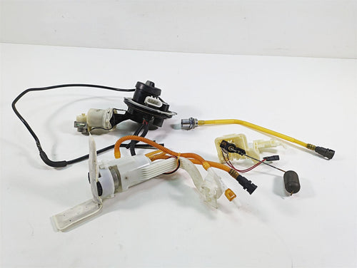2013 Harley Touring FLHX Street Glide Fuel Gas Petrol Pump 62908-08 75069-08C | Mototech271