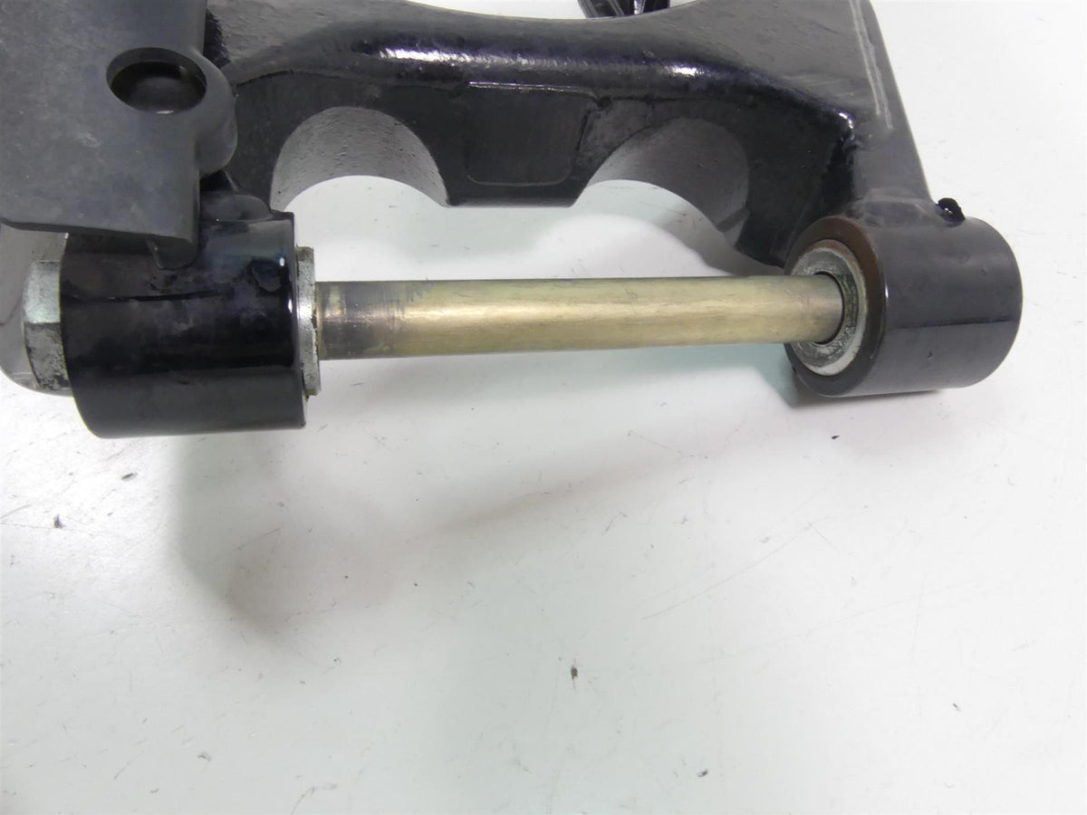 2015 Harley FXDF Dyna Fat Bob Rear Swingarm Swing Arm + Guards & Axle 47820-10 {{ shop.shopifyCountryName }} - Mototech271