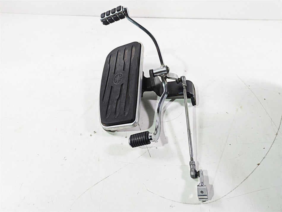 2007 Yamaha XVS1300 V-Star Tour Left Floor Board & Shifter Set 3D8-27410-00-00 {{ shop.shopifyCountryName }} - Mototech271