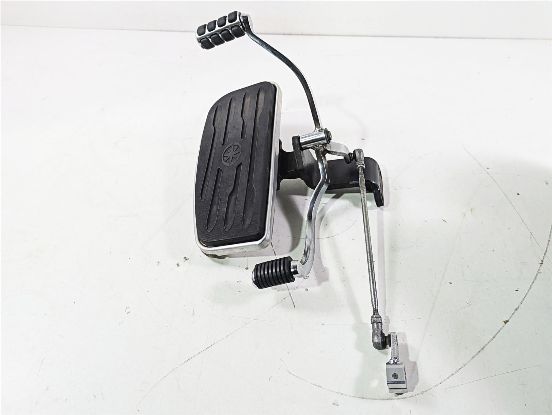 2007 Yamaha XVS1300 V-Star Tour Left Floor Board & Shifter Set 3D8-27410-00-00