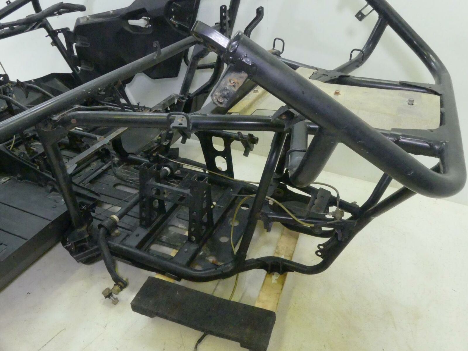 2016 Yamaha YXZ1000 R EPS Straight Main Frame Cln Clr 2HC-F1110-00-00 {{ shop.shopifyCountryName }} - Mototech271