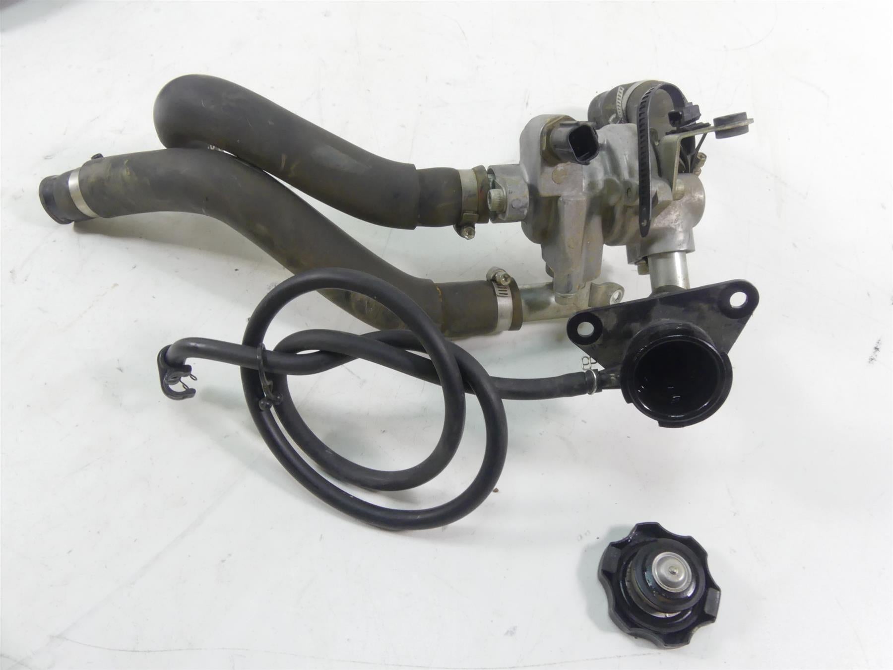 2007 Yamaha XVS1300 V-Star Radiator Fan Reservoir Hoses Set 3D8-12461-10-00 {{ shop.shopifyCountryName }} - Mototech271