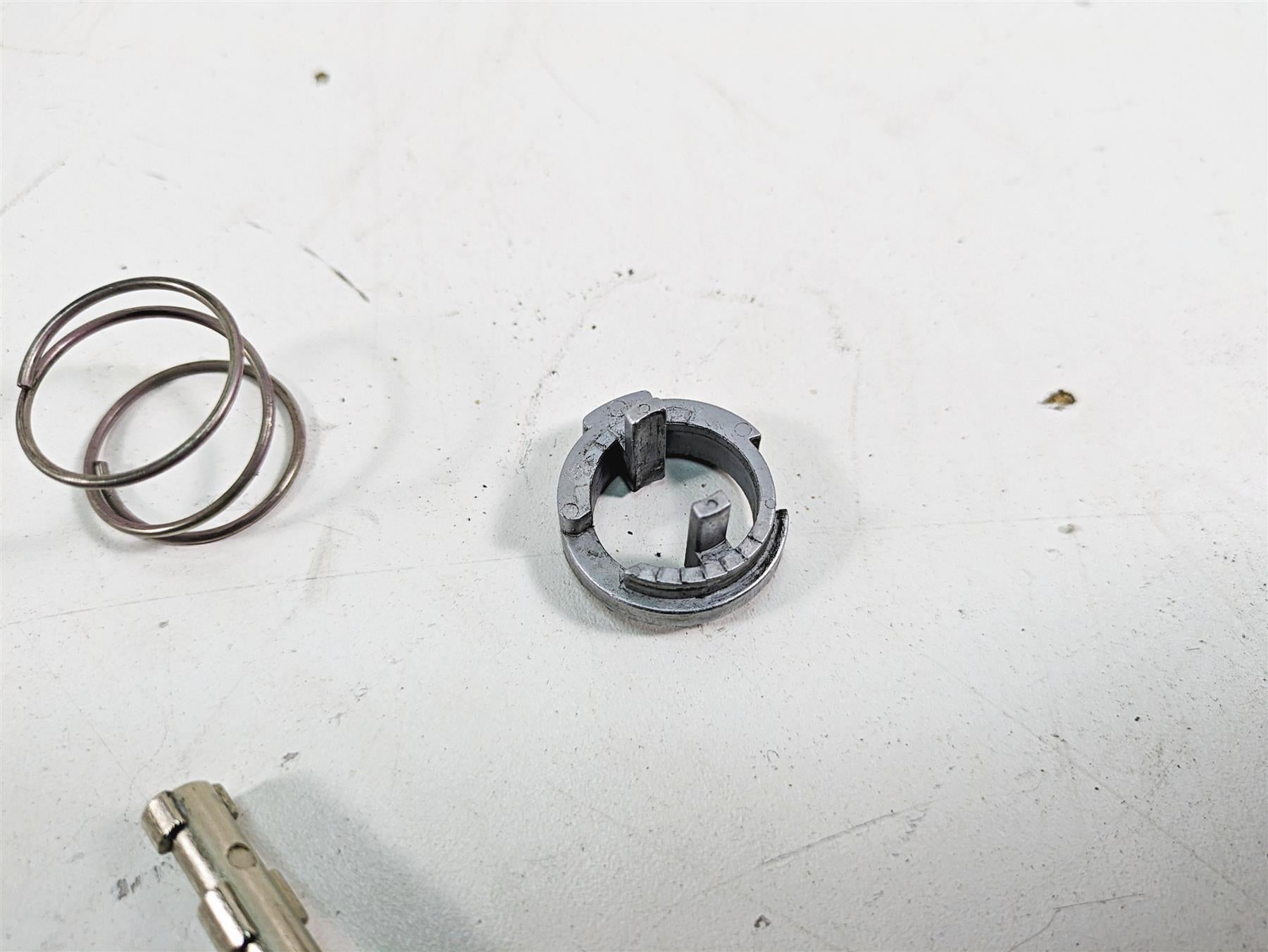 2019 Harley Touring FLHX Street Glide Ignition Switch Knob Lock Set 71400017B {{ shop.shopifyCountryName }} - Mototech271