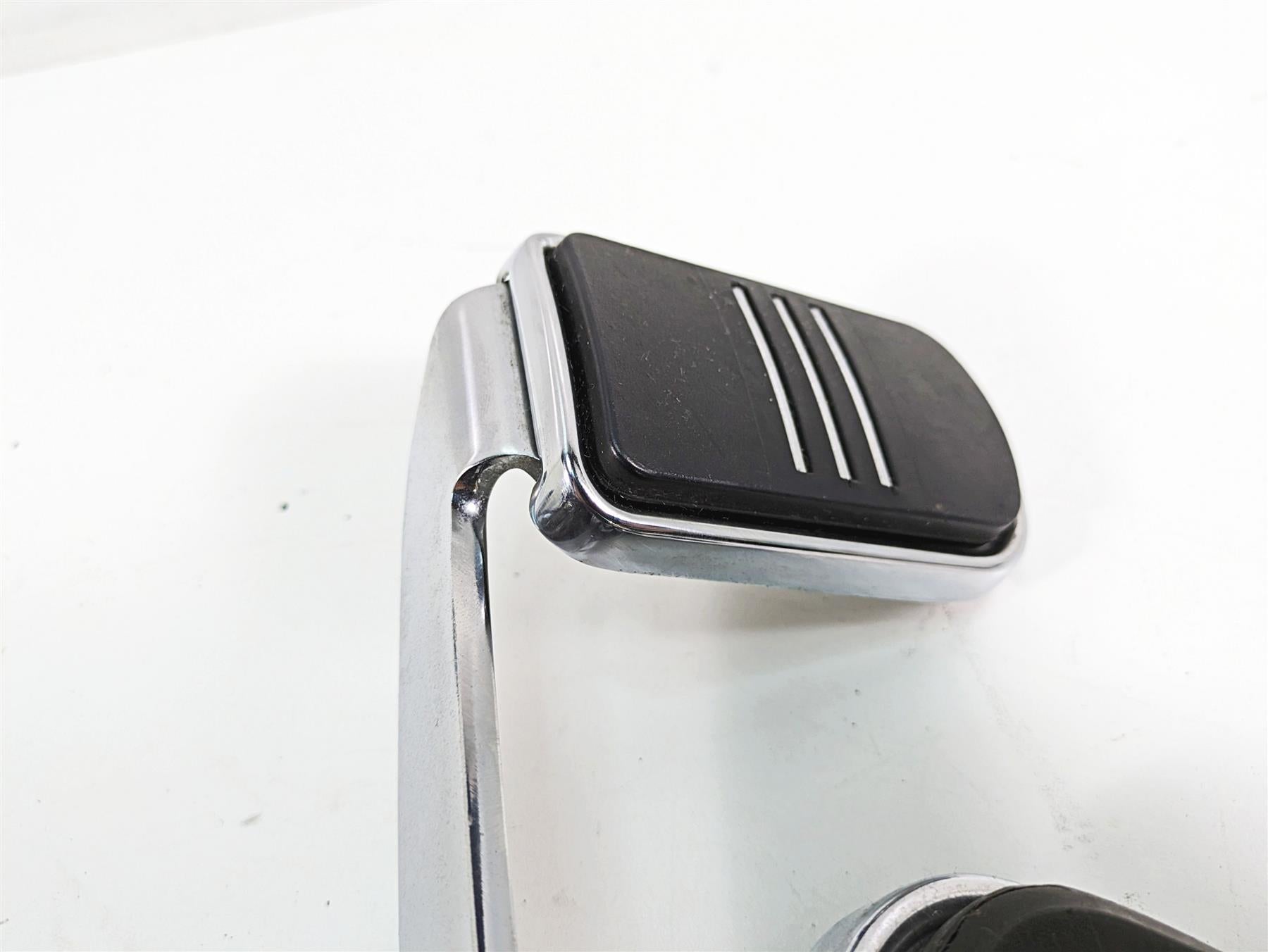2011 Harley Touring FLTRU Road Glide Front Floorboard Rear Footpeg Set 50622-09A {{ shop.shopifyCountryName }} - Mototech271