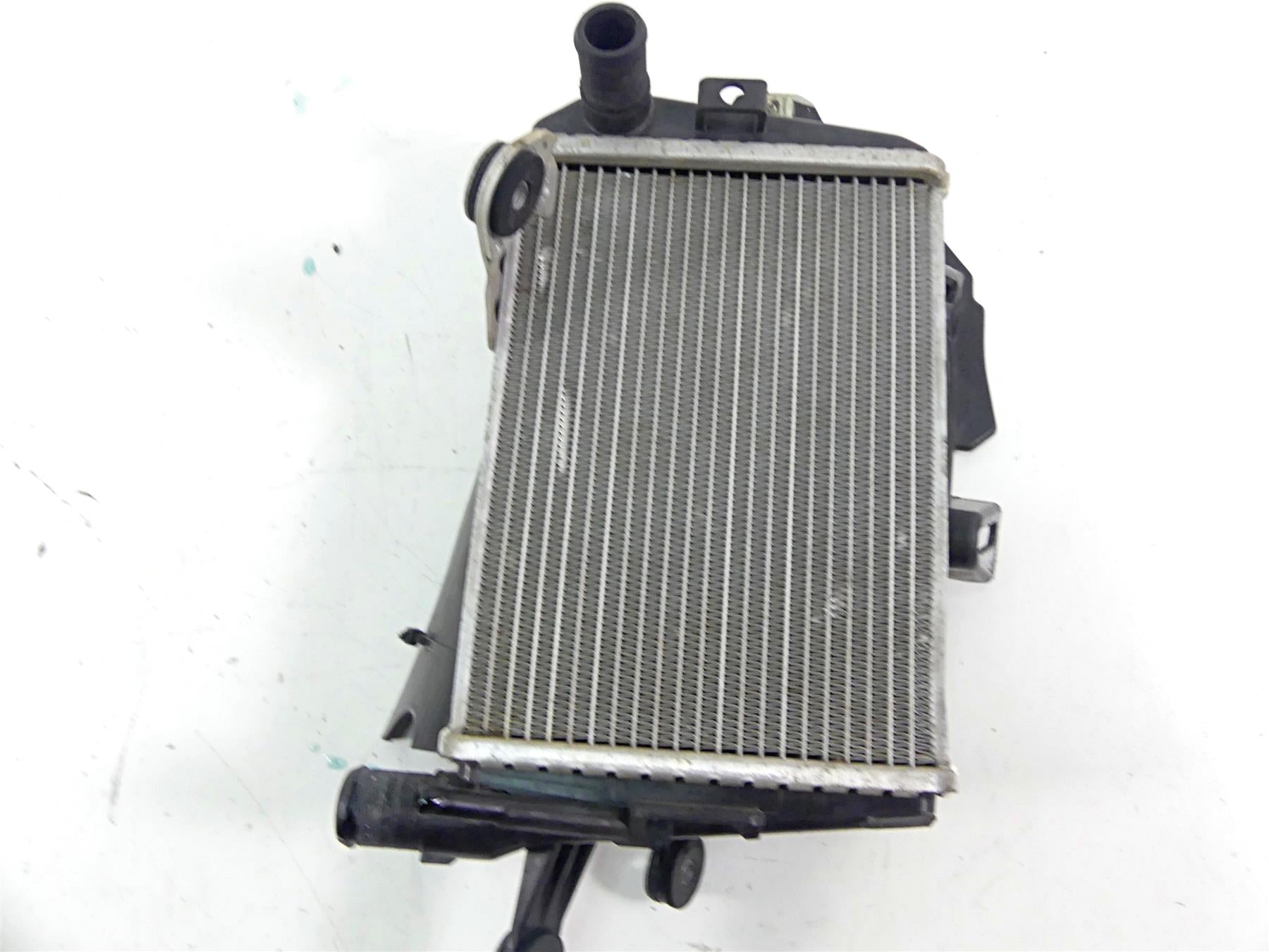 2016 BMW R1200GS Adv K51 Left Radiator Thermostat Fan Cover 17118546408 {{ shop.shopifyCountryName }} - Mototech271