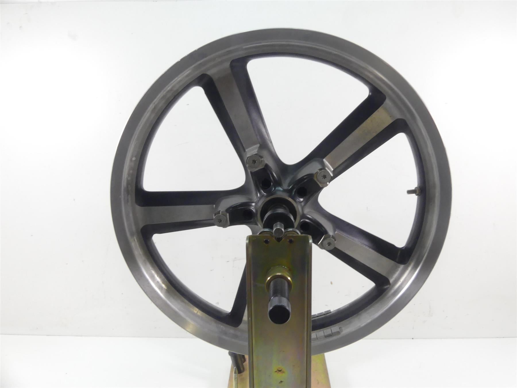 2012 Harley VRSCF Muscle Rod Straight 19x3 Front Wheel Rim 41670-09 {{ shop.shopifyCountryName }} - Mototech271