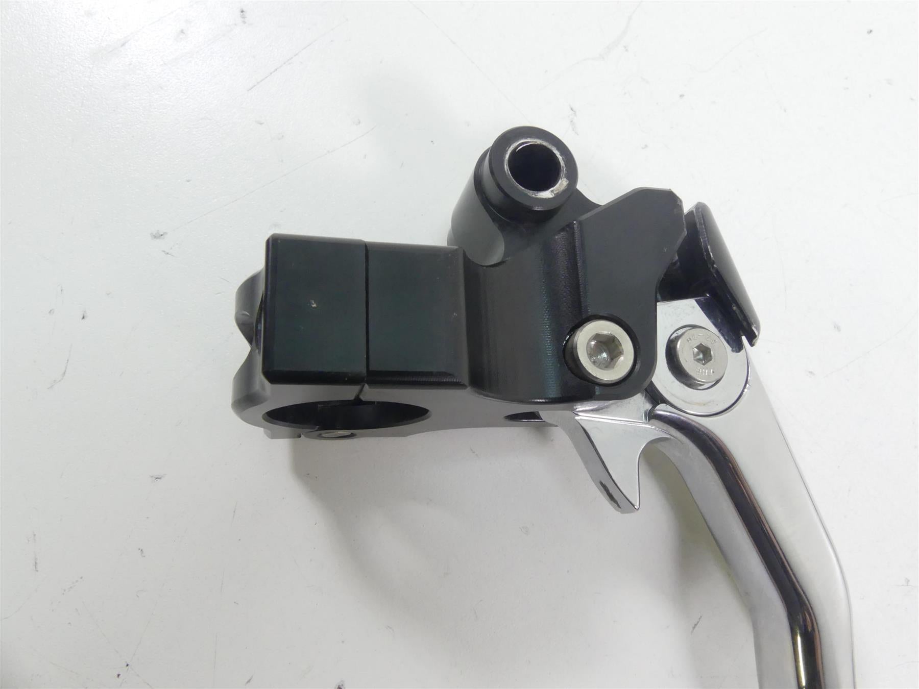 2005 Harley Dyna FXDLI Low Rider VF One Finger Easy Pull Clutch Perch & Lever {{ shop.shopifyCountryName }} - Mototech271