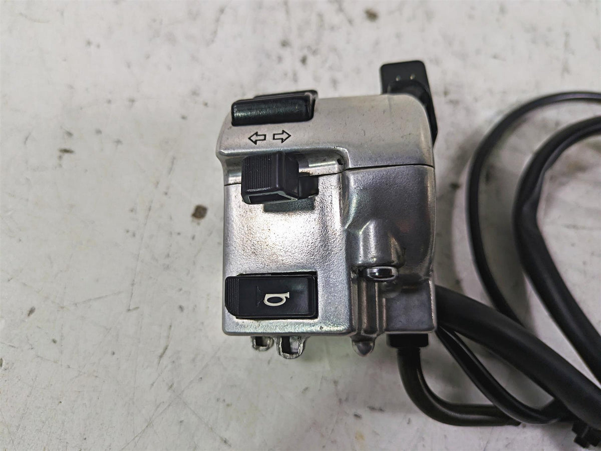 1998 Honda GL1500 Valkyrie Tour Left Hand Blinker Control Switch 35020-MZ0-670 {{ shop.shopifyCountryName }} - Mototech271