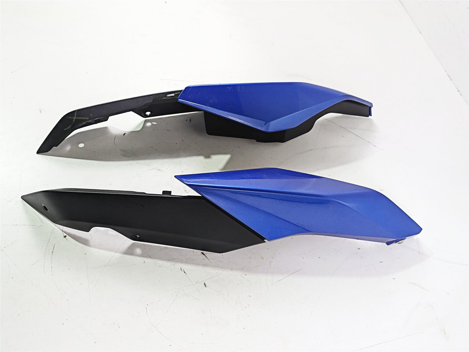 2016 BMW R1200RS K54 Blue Tail Side Cover Fairing Set 46638543525 46638543526 {{ shop.shopifyCountryName }} - Mototech271