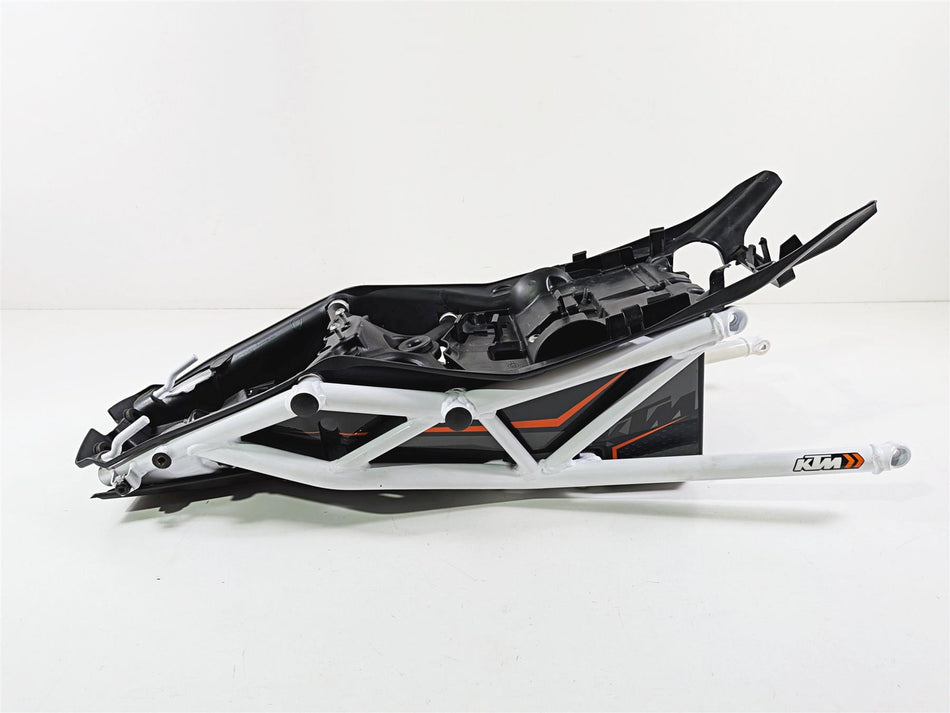 2018 KTM 1290 Super Duke R White Rear Subframe & Inner Fender 6160300200033-Mototech271
