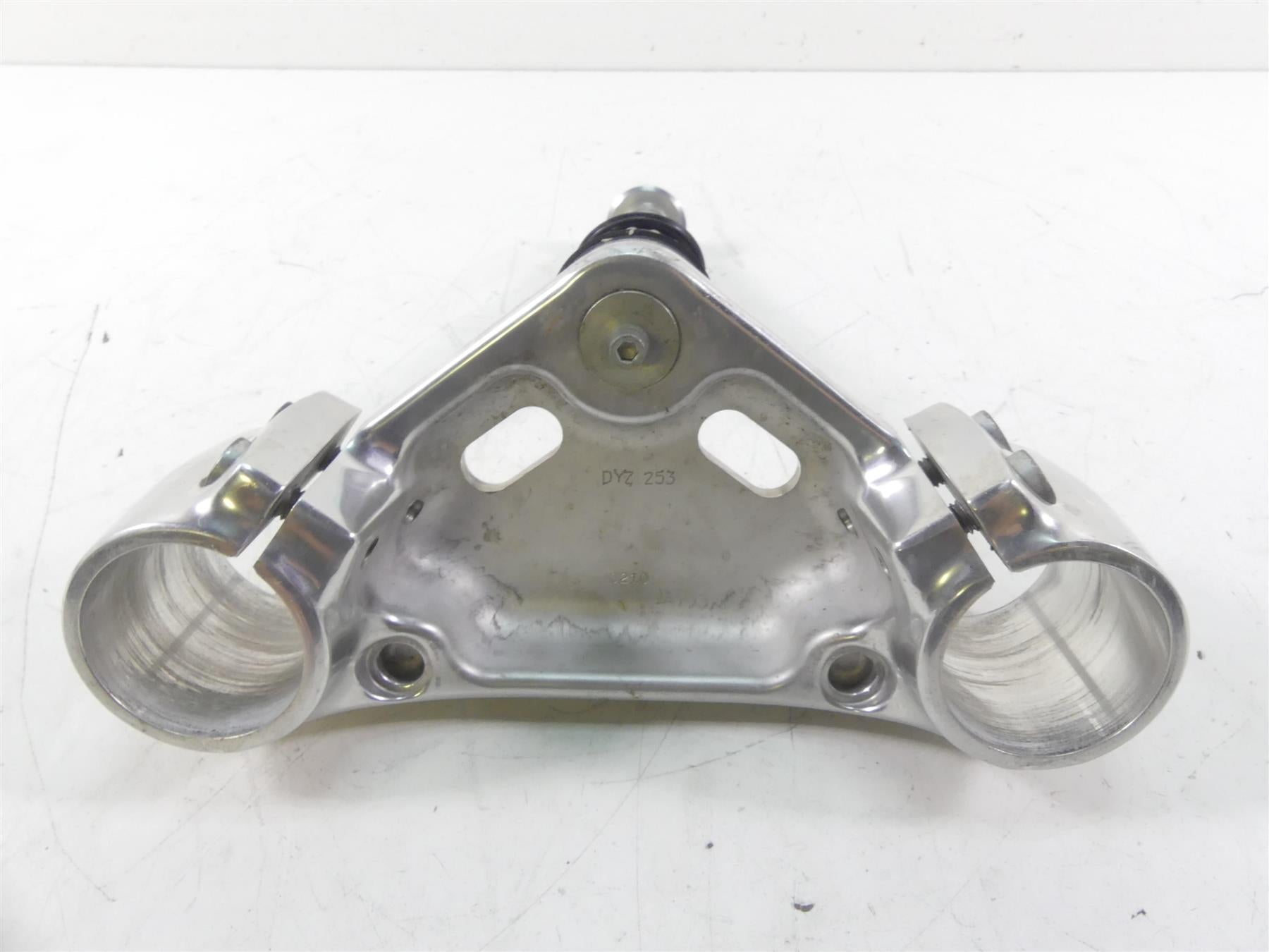 2011 Harley VRSCF Muscle Rod Lower Triple Tree Steering Clamp Yoke 46892-09 {{ shop.shopifyCountryName }} - Mototech271