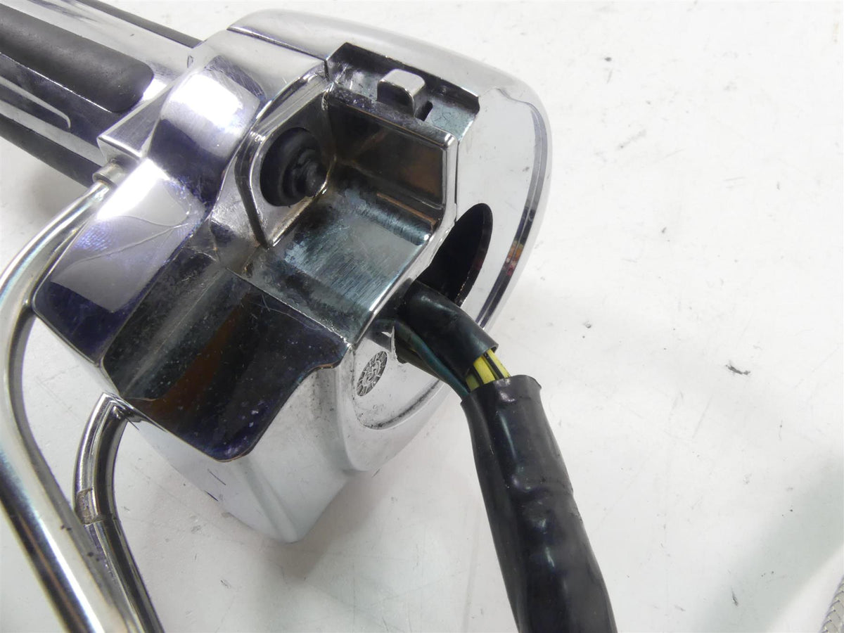 2005 Harley Touring CVO FLHTC SE Electra Glide Right Control Switch 71589-96B {{ shop.shopifyCountryName }} - Mototech271