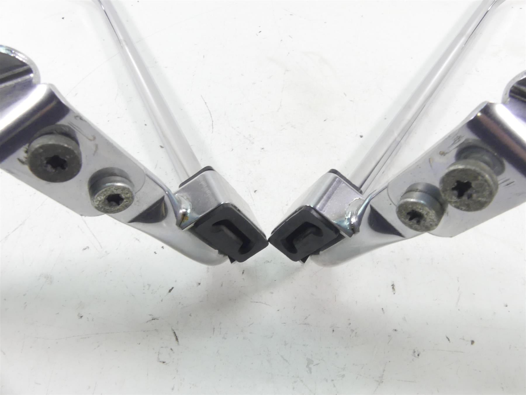 2005 Harley Touring CVO FLHTCSE Electra Glide Saddlebag Guard Holders 49207-04 {{ shop.shopifyCountryName }} - Mototech271