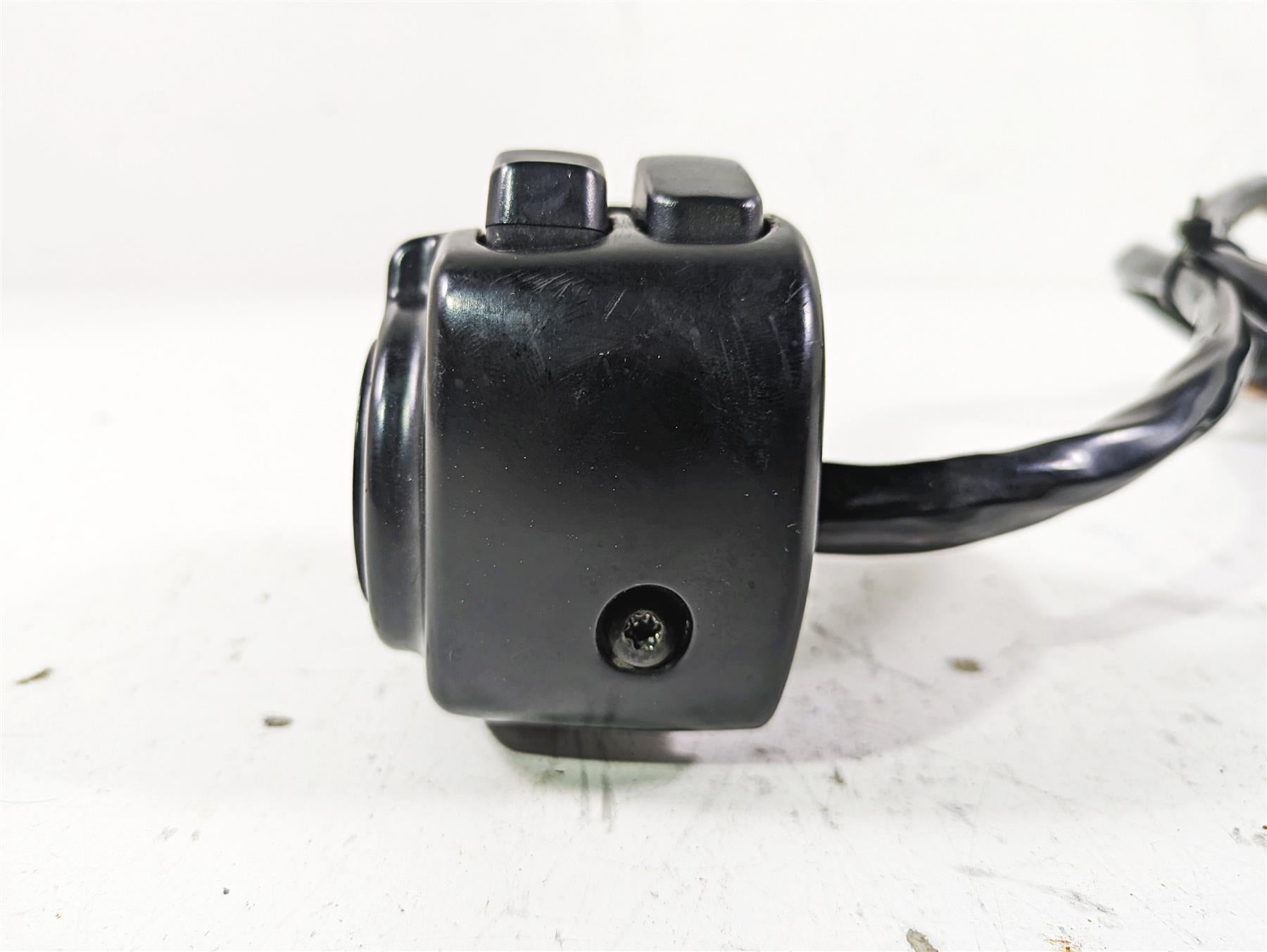 2003 Harley Touring FLHTCUI 100TH E-Glide Right Hand Control Switch 71589-96B {{ shop.shopifyCountryName }} - Mototech271