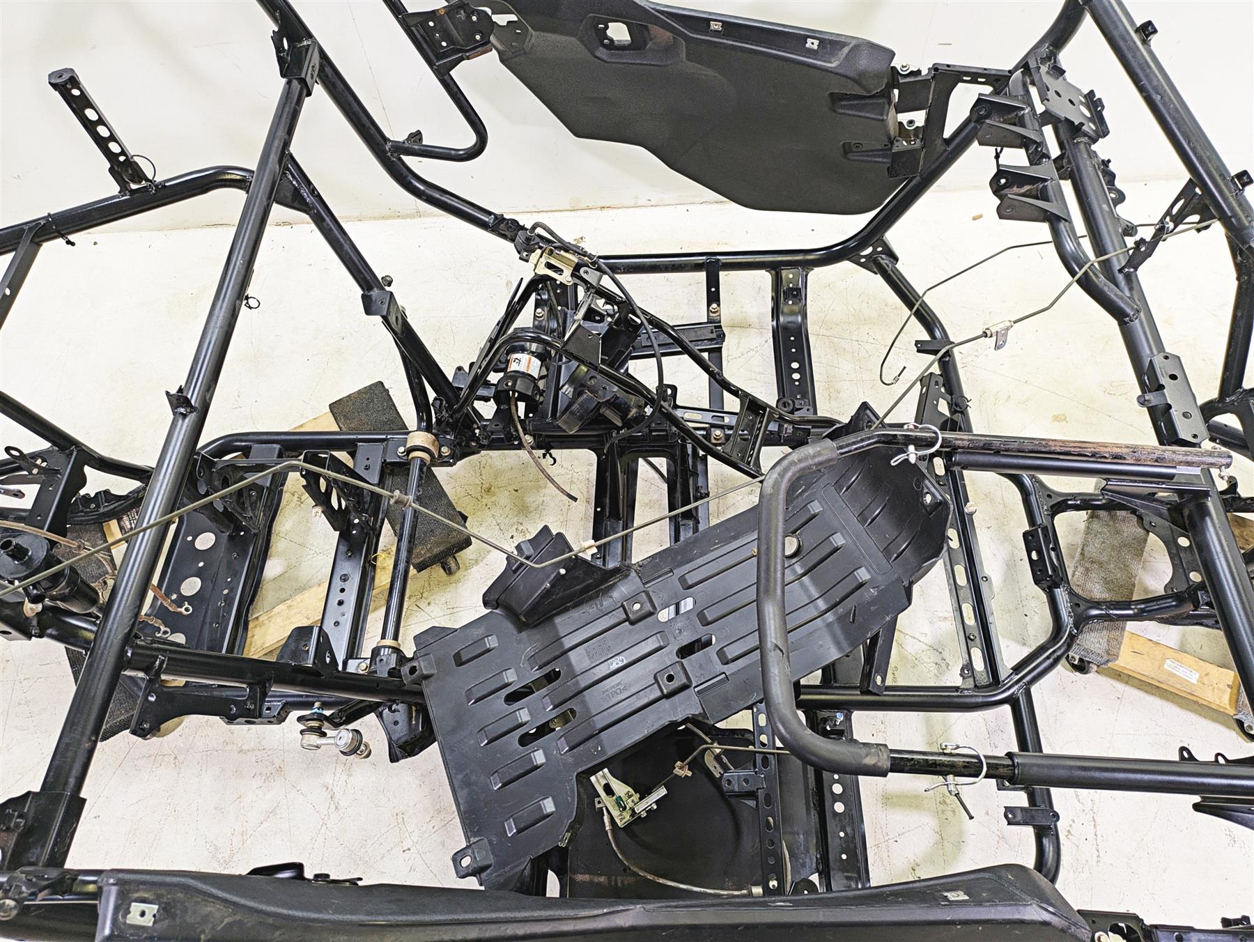 2022 Yamaha YXZ1000 R Straight Main Frame Chassis BAS-F1110-00-00 {{ shop.shopifyCountryName }} - Mototech271