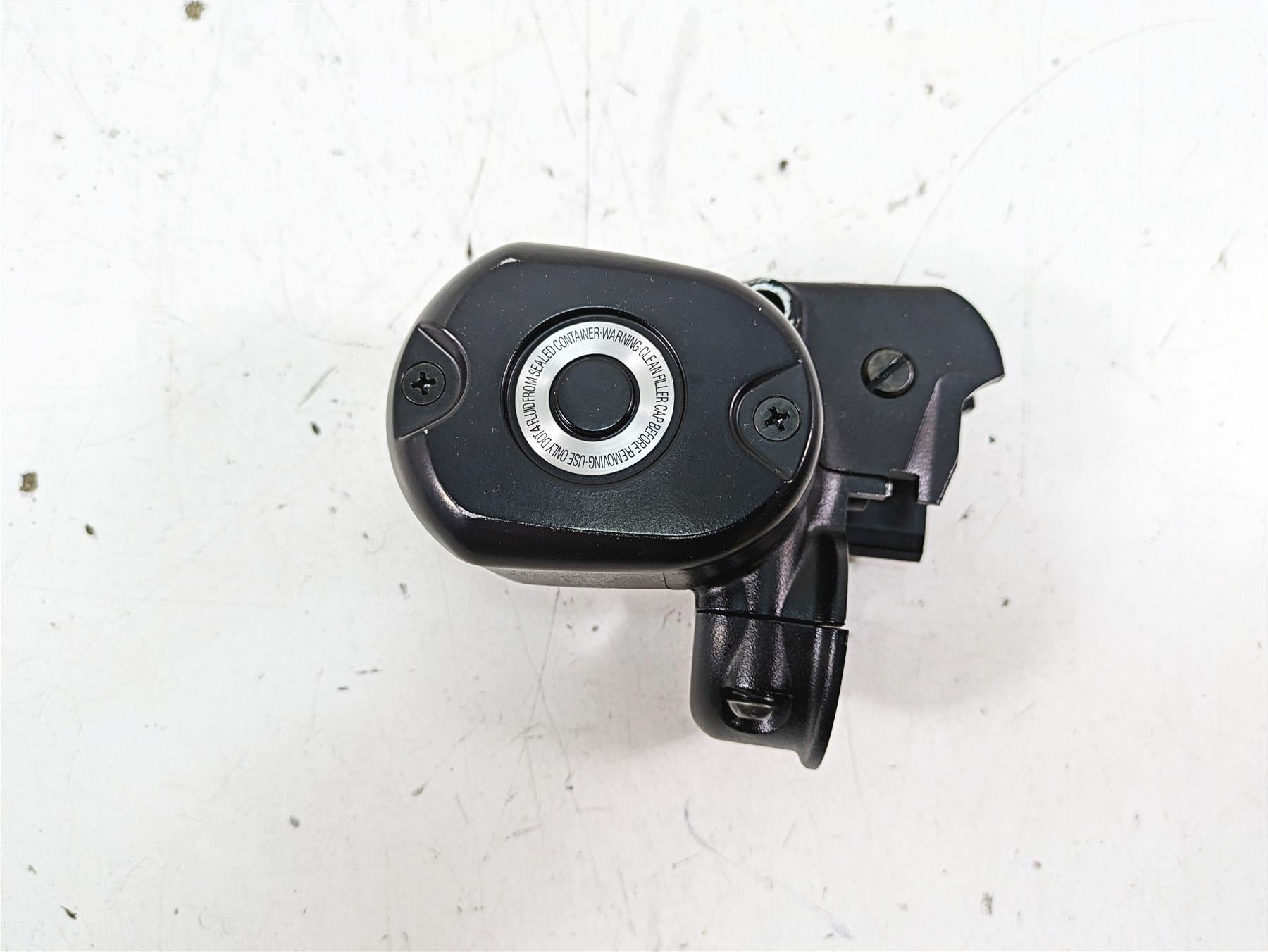 2017 Harley XL883 N Sportster Iron Front Brake Master Cylinder 1/2" 41700099 {{ shop.shopifyCountryName }} - Mototech271