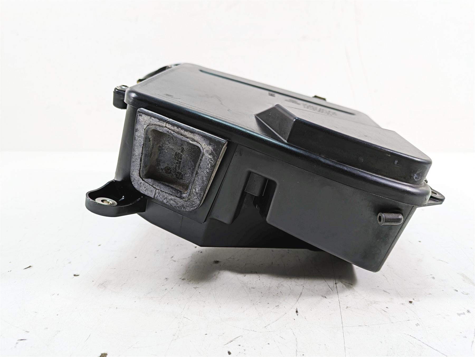 2007 BMW R1200RT K26 Right Glove Box & Titan Silver Lid 46637681544 {{ shop.shopifyCountryName }} - Mototech271