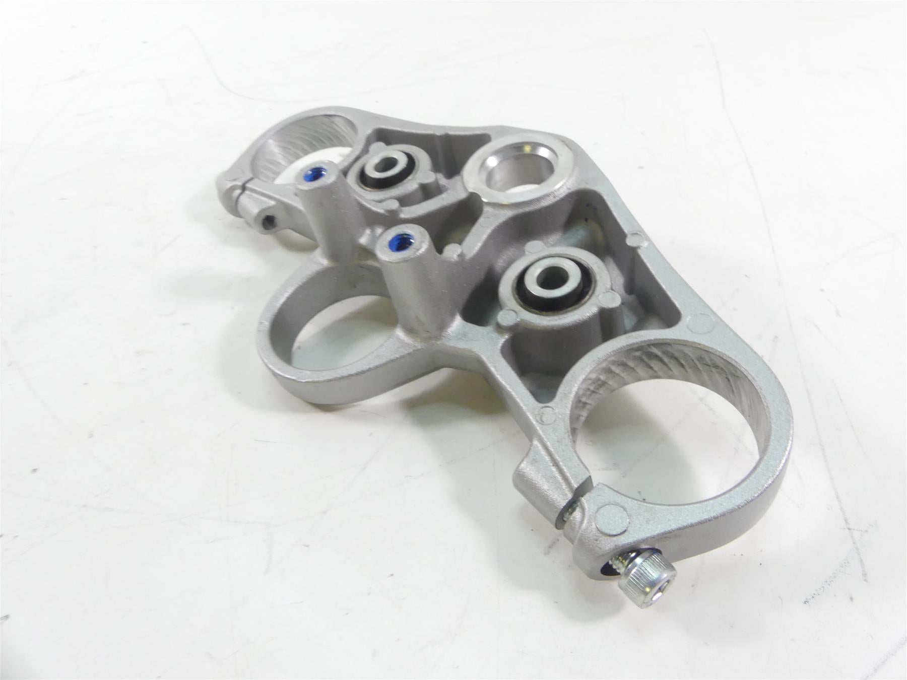 2017 Yamaha XT1200Z Super Tenere Upper Triple Tree Steering Clamp 2BS-23435-00 {{ shop.shopifyCountryName }} - Mototech271