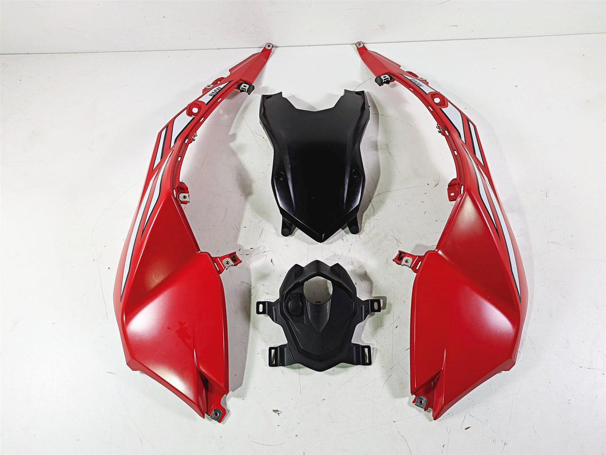 2017 BMW F800GS Adv K75 Upper Tank Cover Fairing in Racingred 46638563897 {{ shop.shopifyCountryName }} - Mototech271