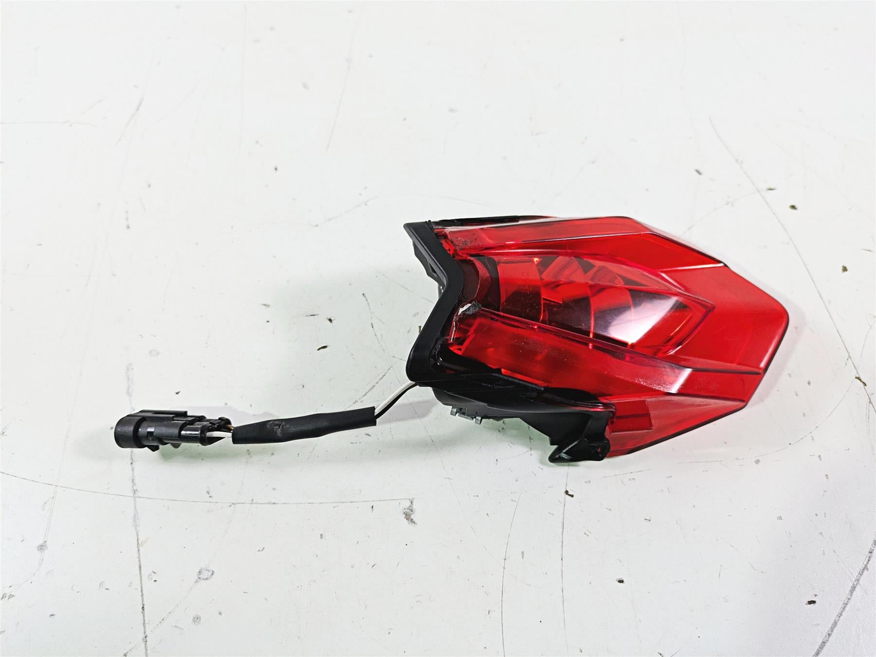 2022 MV Agusta F3 800 Rosso Taillight Tail Light Lamp Lens 8000B9781 {{ shop.shopifyCountryName }} - Mototech271