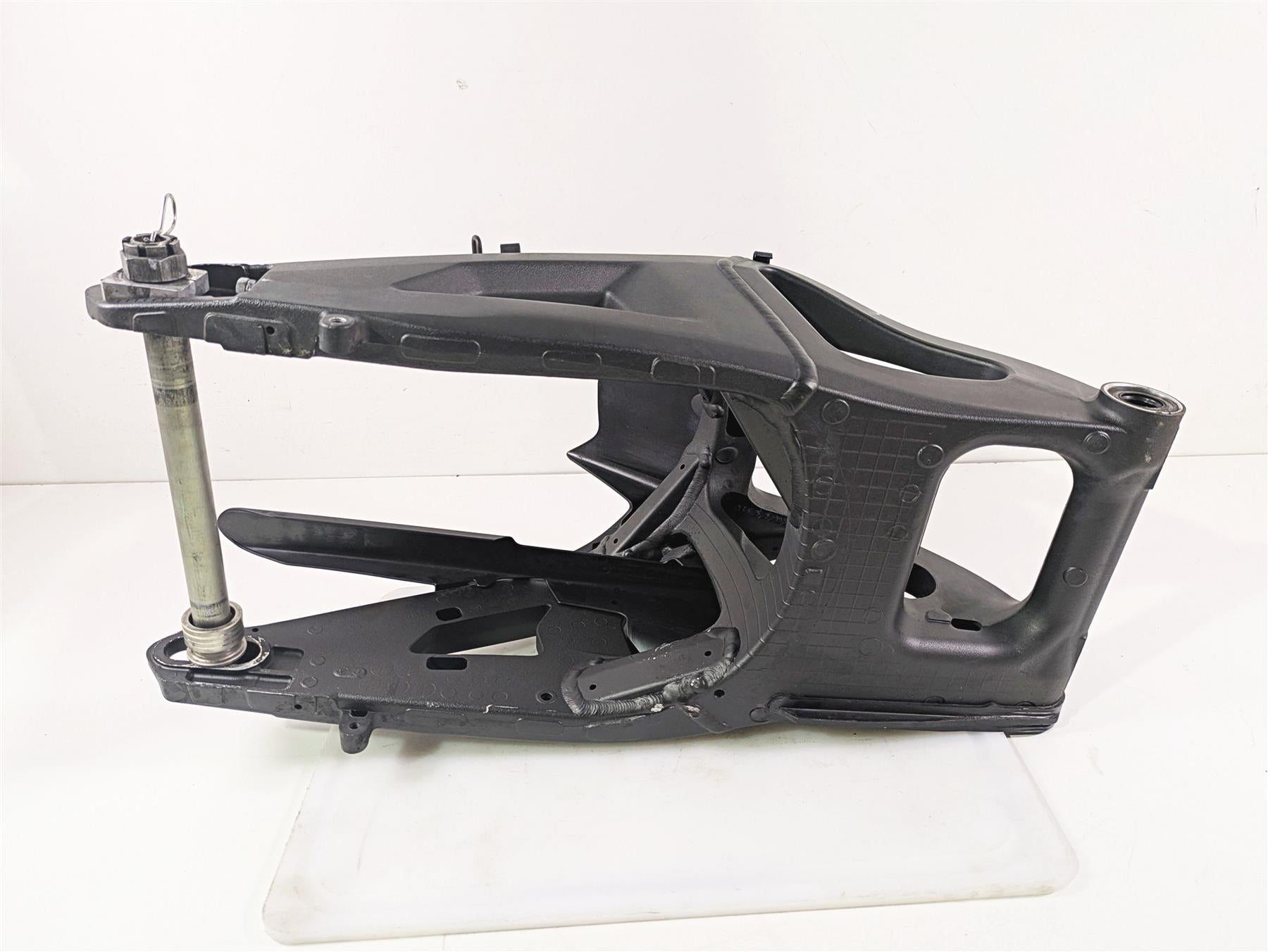 2016 Kawasaki ZX10R Ninja Straight Rear Swingarm Swing Arm 33001-0648 {{ shop.shopifyCountryName }} - Mototech271