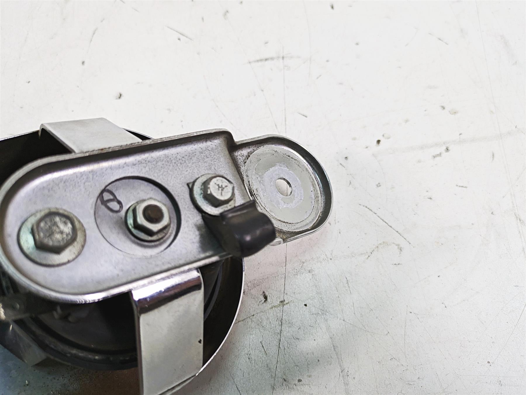 2011 Harley Touring FLHR Road King Horn & Cover 61300478A {{ shop.shopifyCountryName }} - Mototech271
